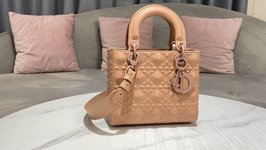 Where should I buy replica
 Dior Replicas
 Bags Handbags Pink Cowhide Lady