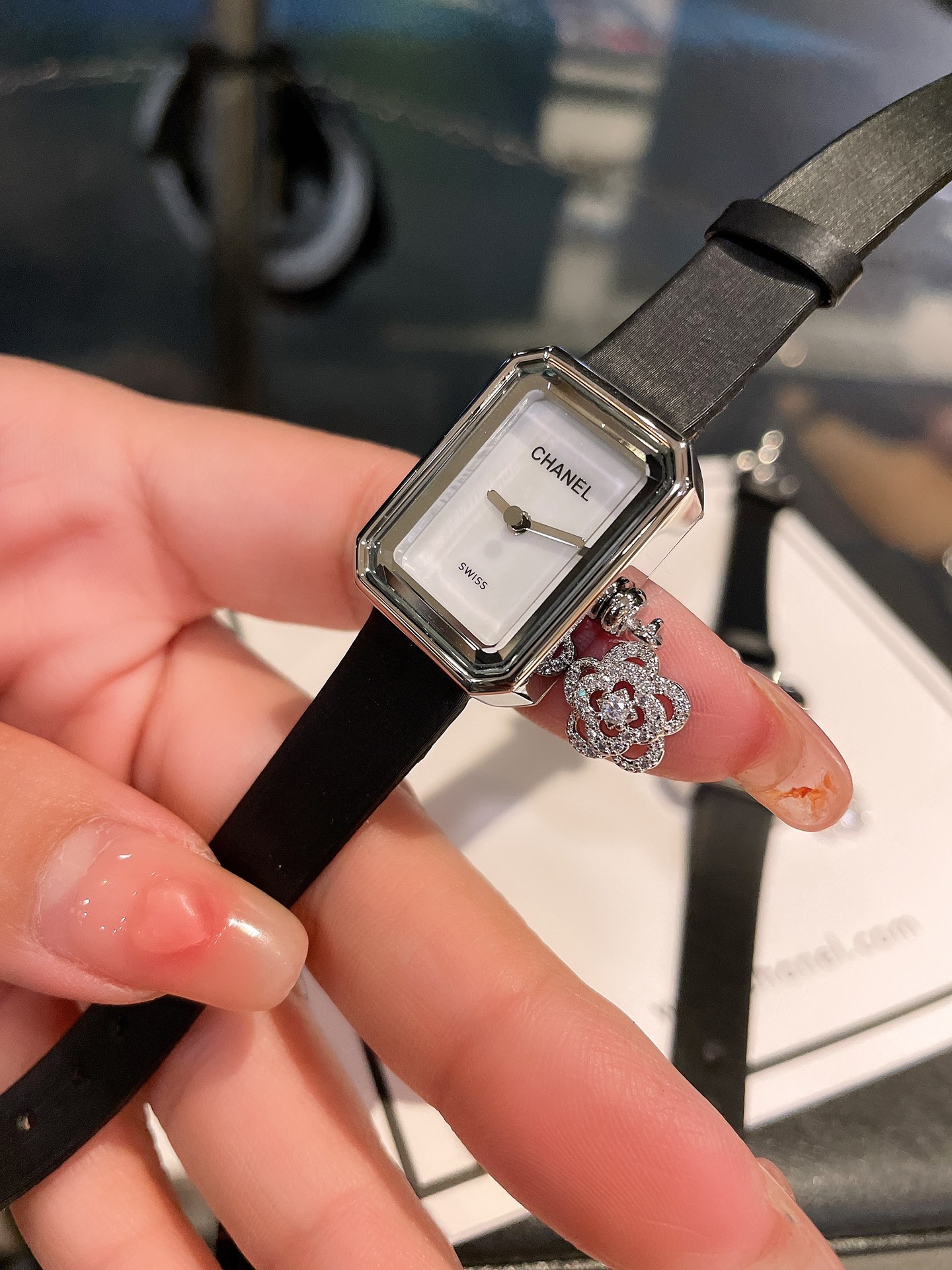Chanel Première Mini black case, black dial, black strap, silver bezel 19mm Women's Quartz