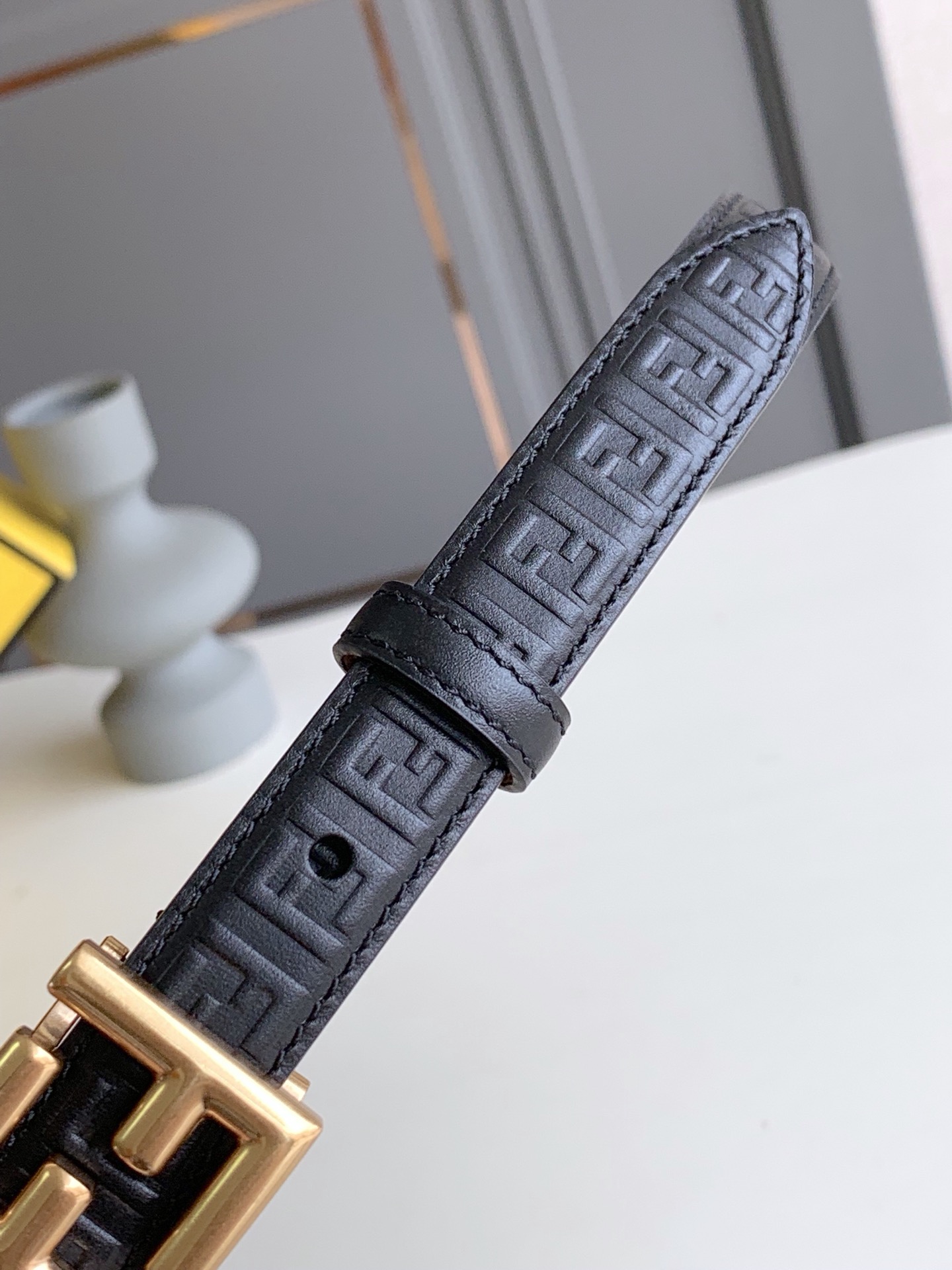 Fendi 五金做工精细 线条流畅 表面光滑 𝐙𝐏电镀工艺 香港通关【𝐇𝐀𝐀𝐒】 进口皮料