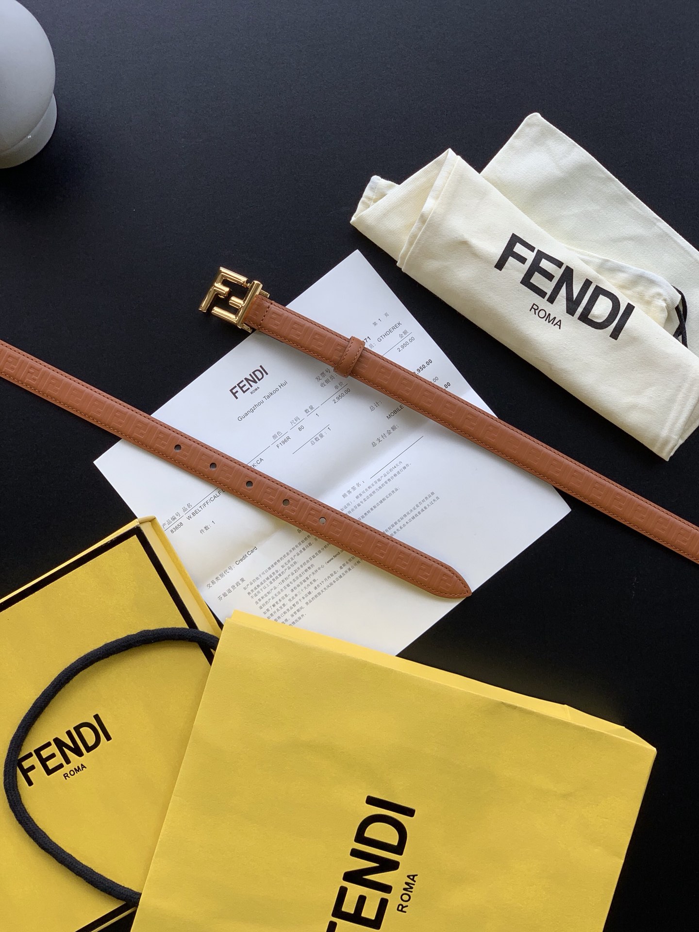Fendi 五金做工精细 线条流畅 表面光滑 𝐙𝐏电镀工艺 香港通关【𝐇𝐀𝐀𝐒】 进口皮料