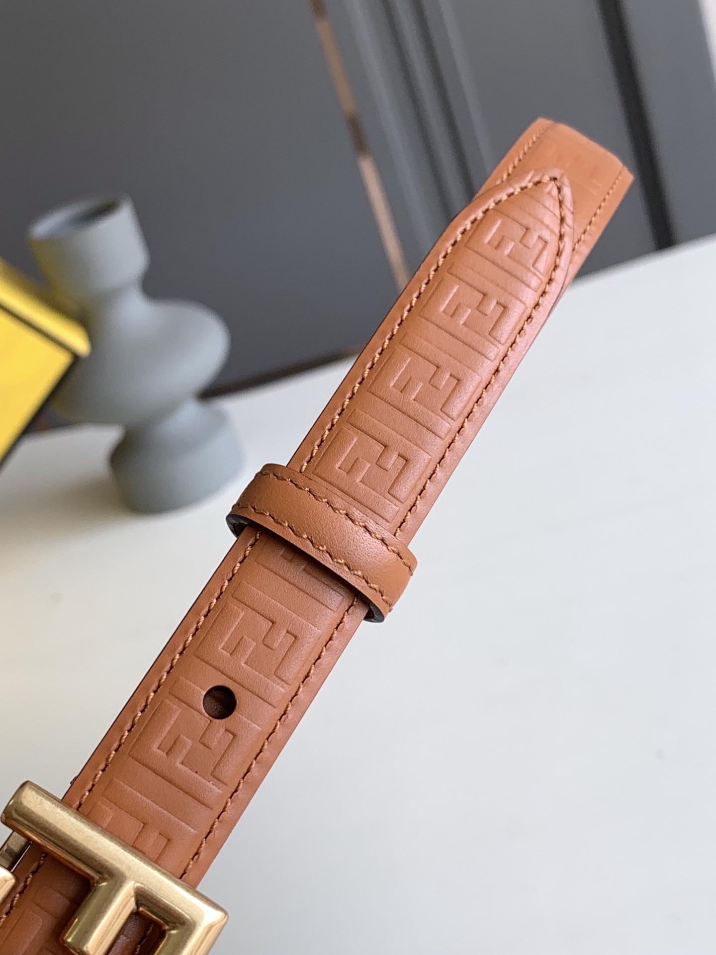 Fendi 五金做工精细 线条流畅 表面光滑 𝐙𝐏电镀工艺 香港通关【𝐇𝐀𝐀𝐒】 进口皮料
