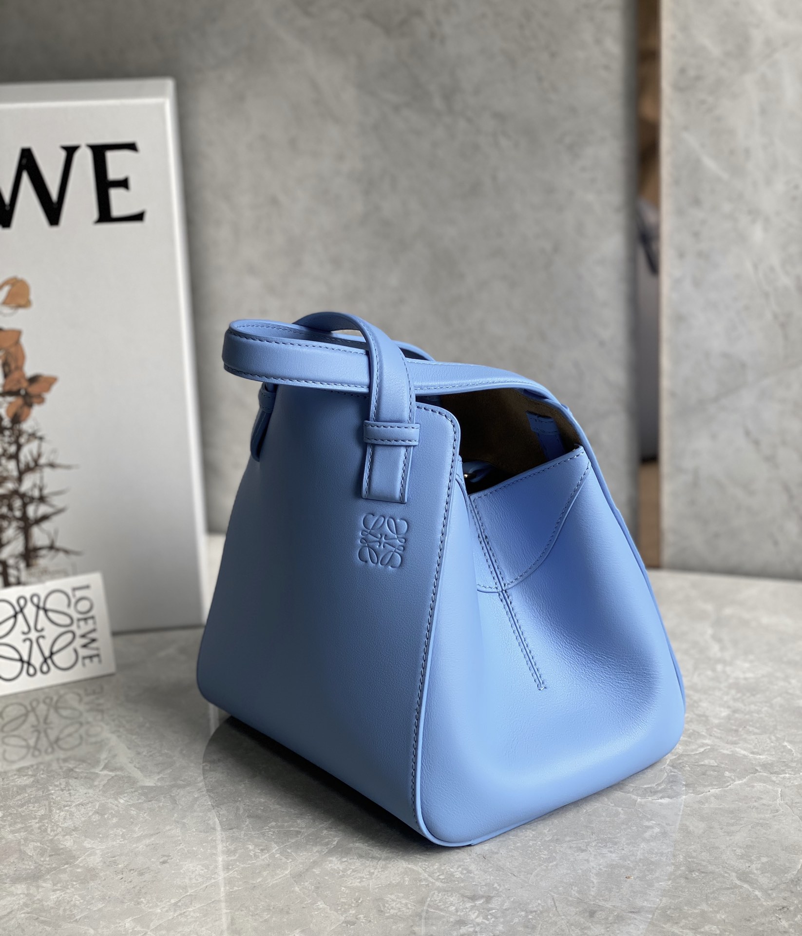 LOEWE罗意威 Hammock Nugget 吊床包 0675海洋蓝