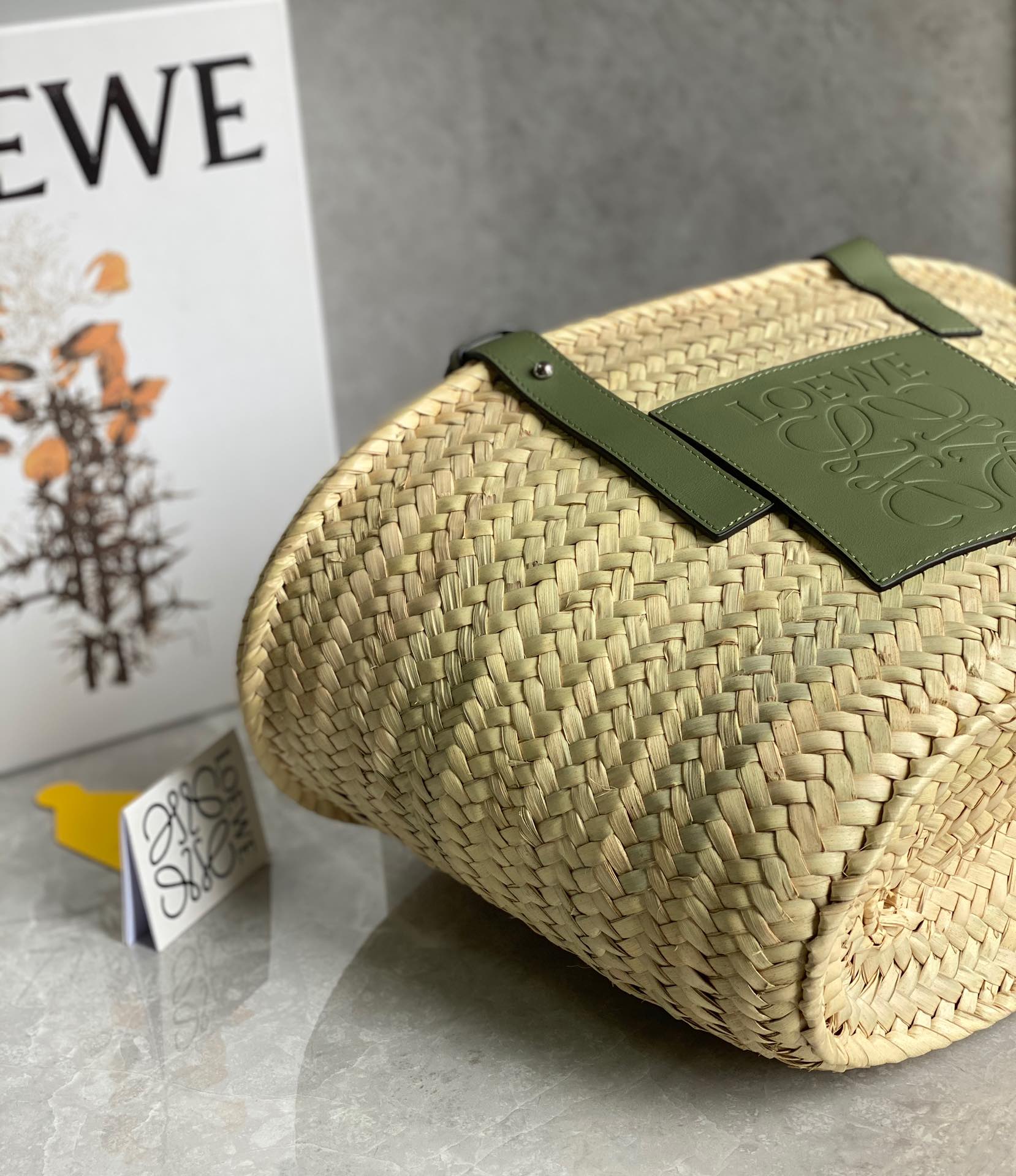 LOEWE 草编包 菜篮子 0321中号绿色