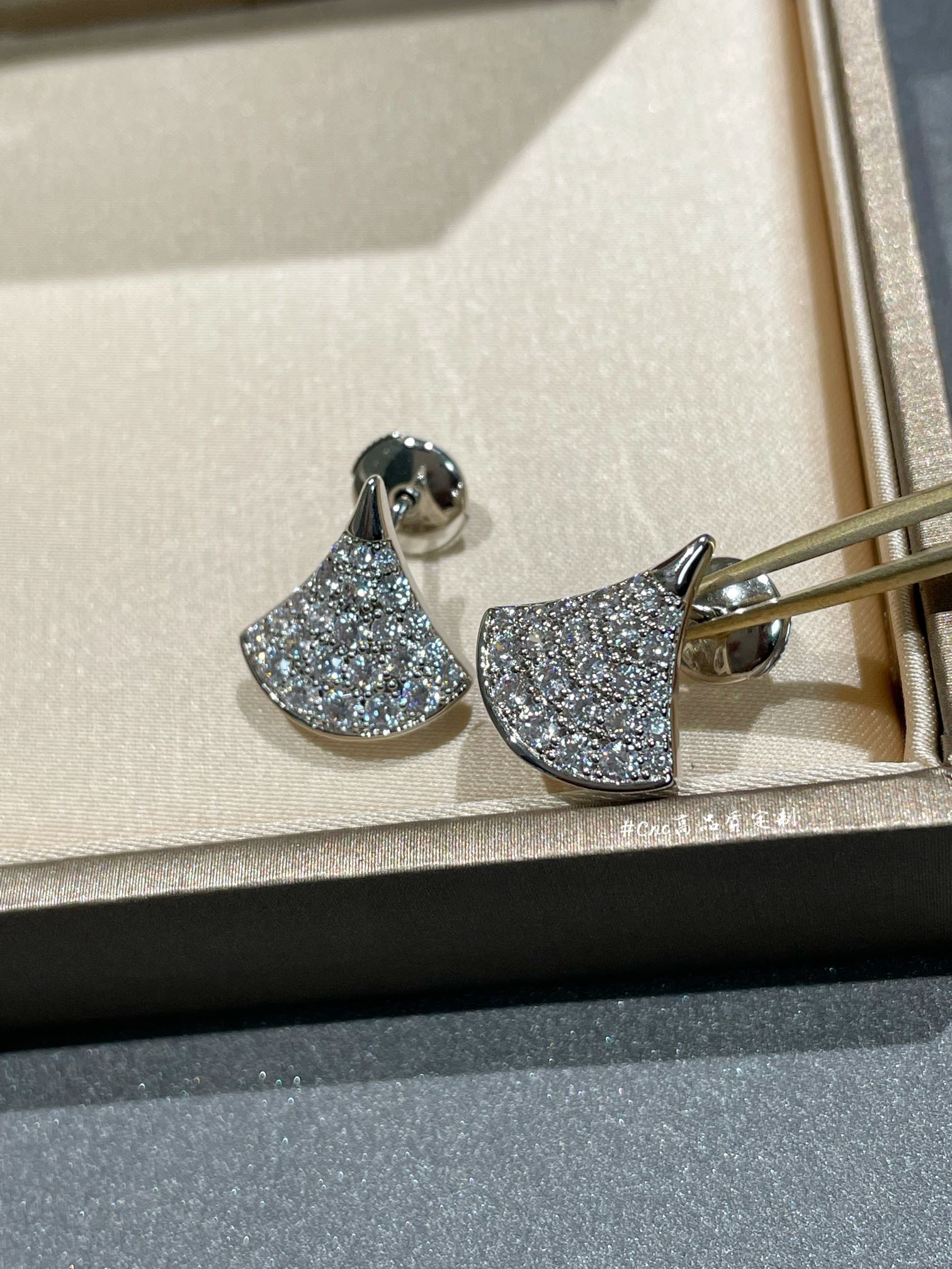 AAAAA+
 Jewelry Earring
