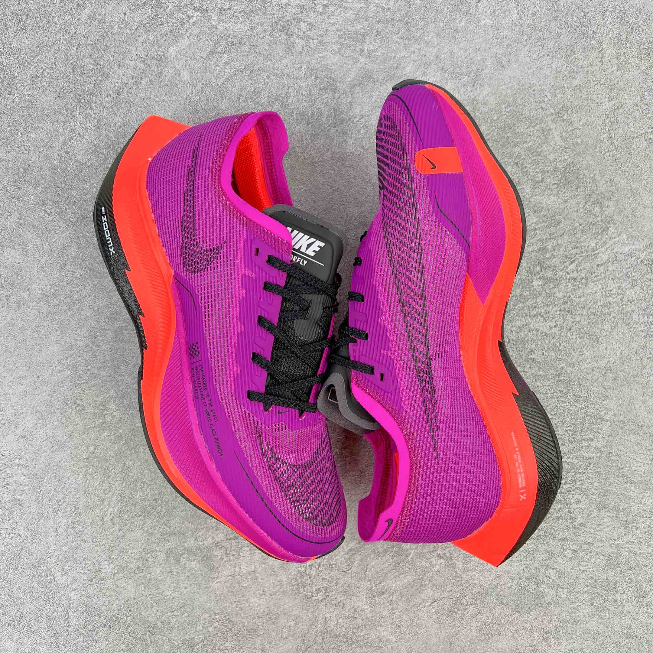 图片[3]-＃纯原福利 NK ZoomX Vaporfly Next% 马拉松二代跑鞋 细节整体升级 这款next%和上一款4%的鞋最大区的别于在鞋面面料 鞋面使用了全新 Vaporweave 科技 这种类似蝉翼的材质相比 Flyknit 更加轻薄透气 非对称的鞋带系统和泡棉护垫的加入令舒适度更高 鞋头辅以超大的 Swoosh 点缀 再配上流线型外观设计 时尚感十足 尺码：36 36.5 37.5 38 38.5 39 40 40.5 41 42 42.5 43 44 44.5 45-选品中心