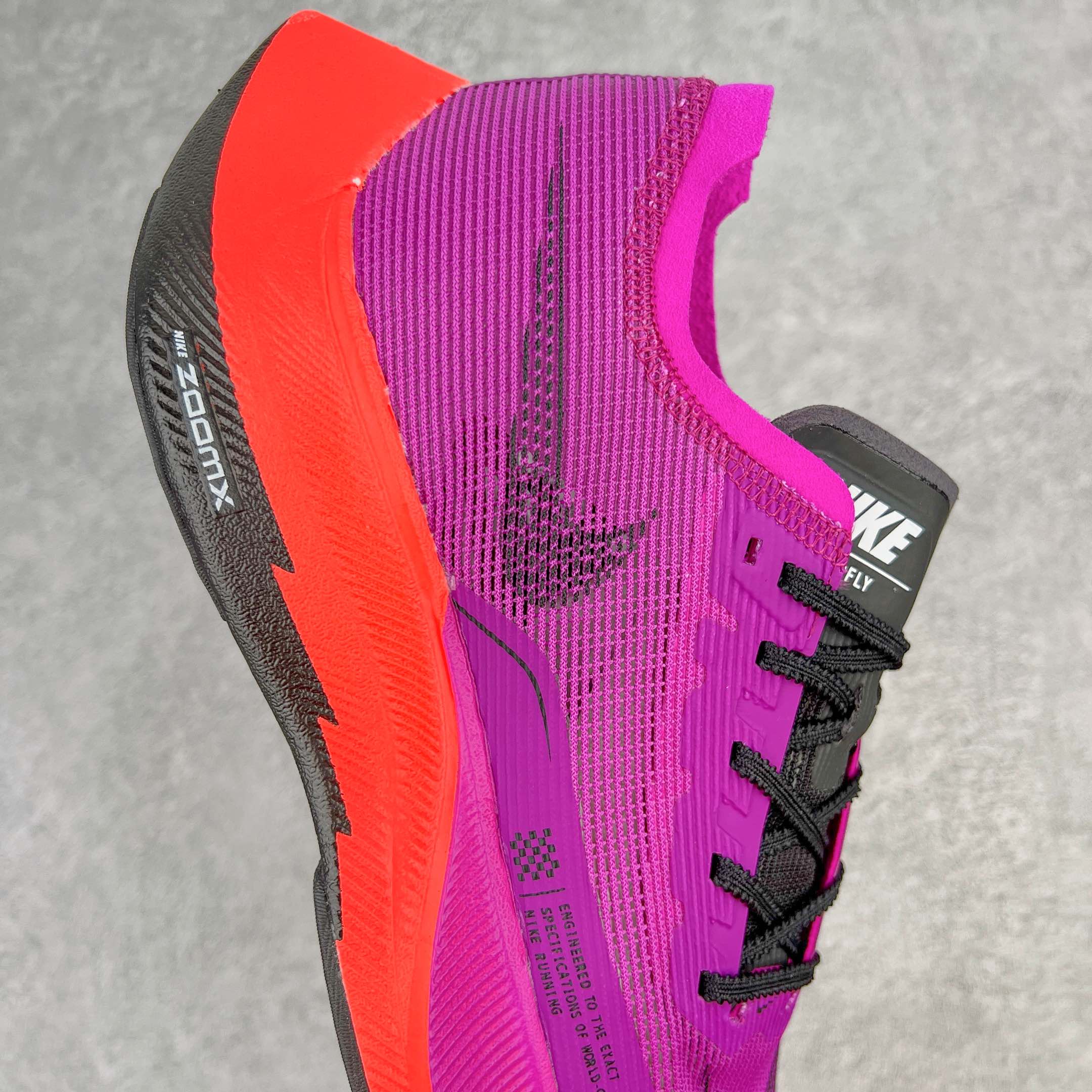 图片[6]-＃纯原福利 NK ZoomX Vaporfly Next% 马拉松二代跑鞋 细节整体升级 这款next%和上一款4%的鞋最大区的别于在鞋面面料 鞋面使用了全新 Vaporweave 科技 这种类似蝉翼的材质相比 Flyknit 更加轻薄透气 非对称的鞋带系统和泡棉护垫的加入令舒适度更高 鞋头辅以超大的 Swoosh 点缀 再配上流线型外观设计 时尚感十足 尺码：36 36.5 37.5 38 38.5 39 40 40.5 41 42 42.5 43 44 44.5 45-选品中心