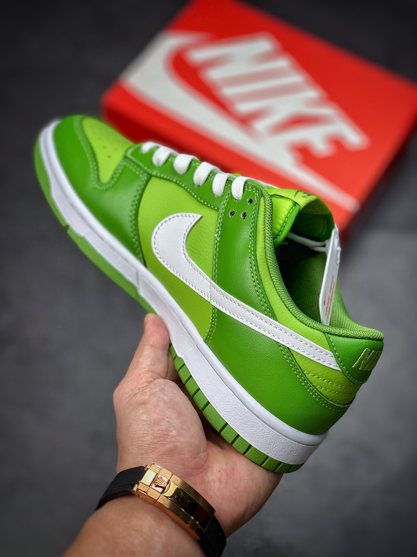 220 Nike Dunk SB Low 艳绿 实拍首发DJ6188-300