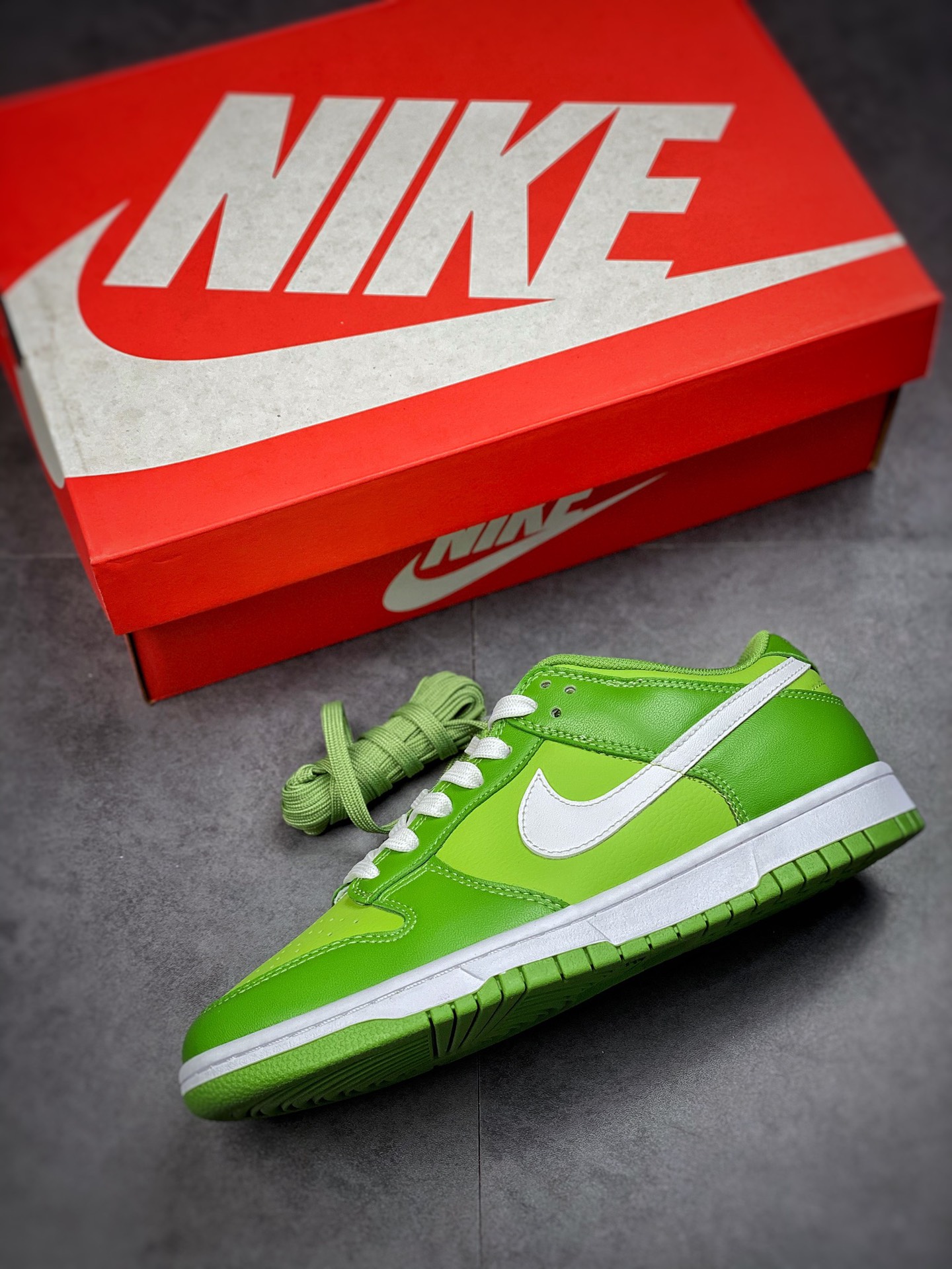 220 Nike Dunk SB Low 艳绿 实拍首发DJ6188-300