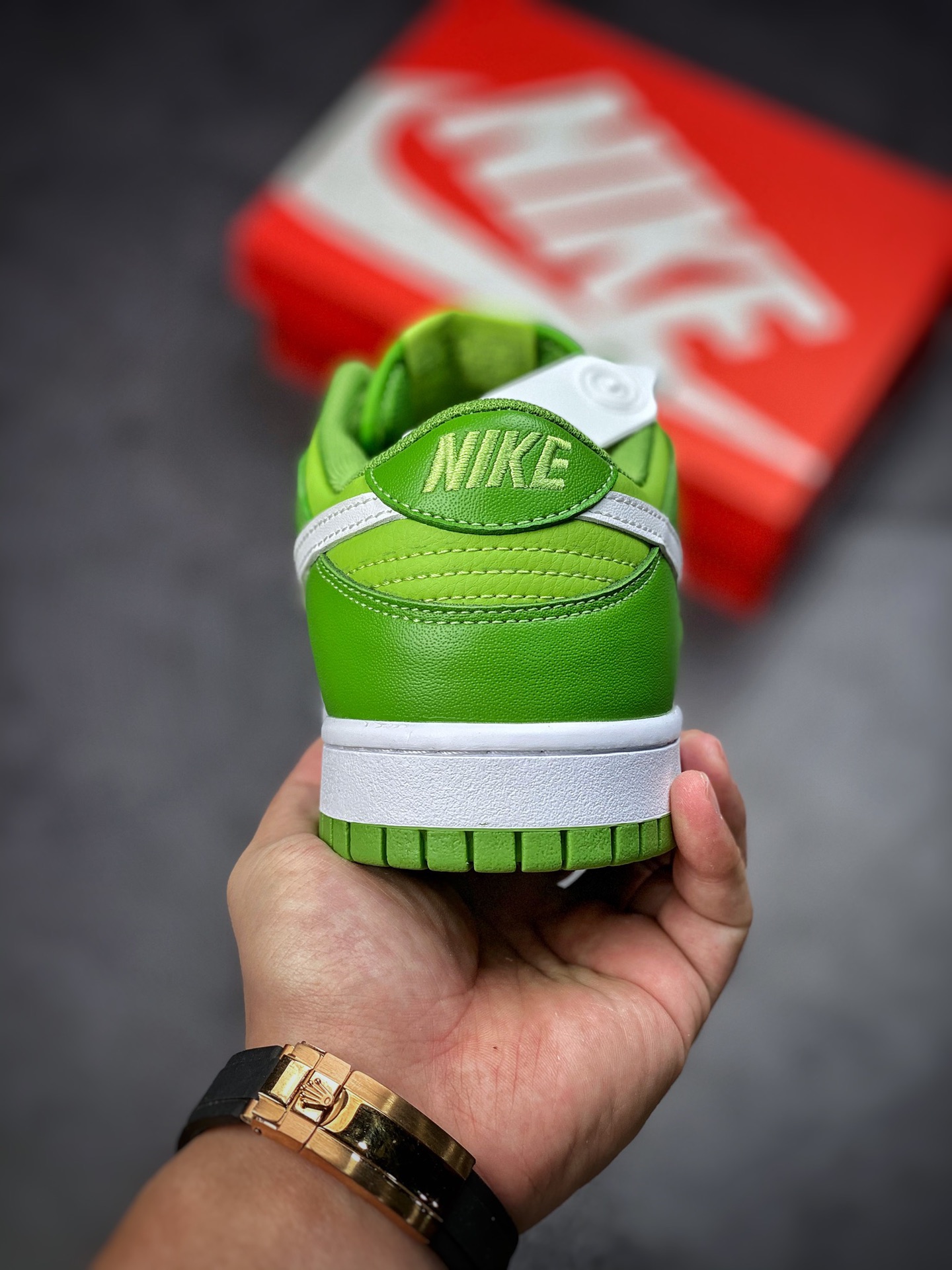 220 Nike Dunk SB Low 艳绿 实拍首发DJ6188-300