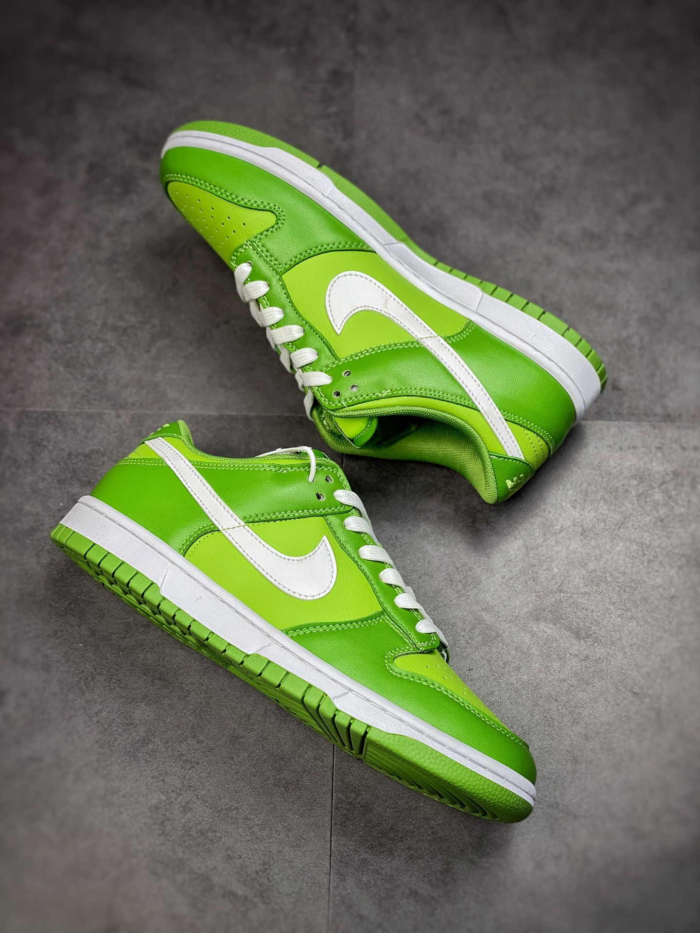 220 Nike Dunk SB Low 艳绿 实拍首发DJ6188-300