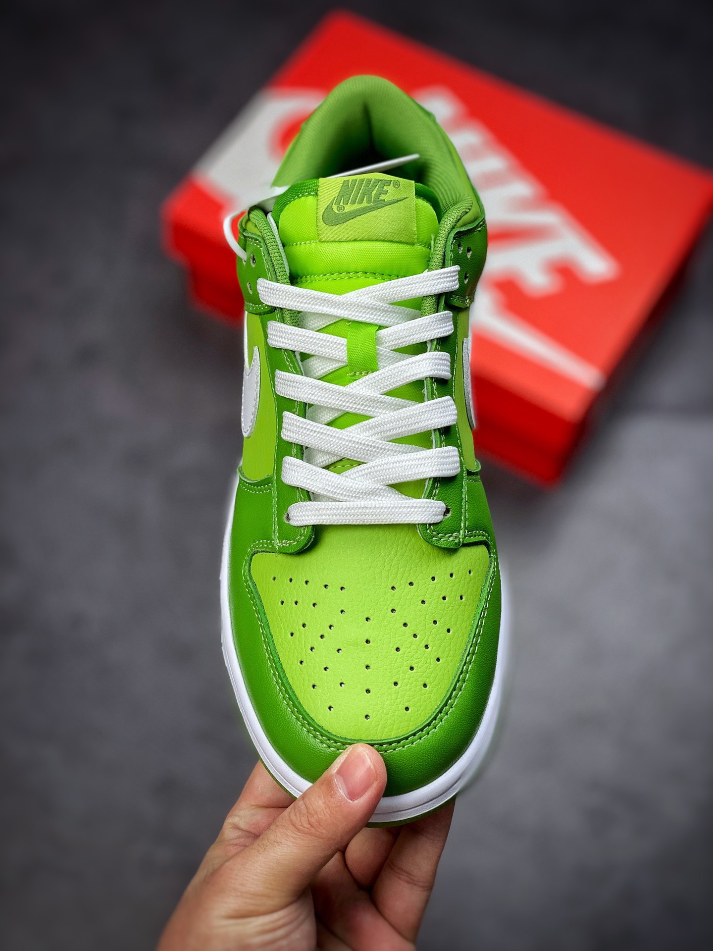 220 Nike Dunk SB Low 艳绿 实拍首发DJ6188-300
