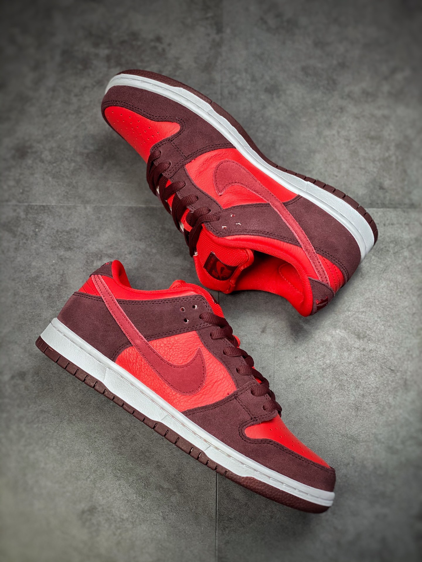 260 Nike SB Dunk Low ”Cherry” 樱桃 近日 Nike 一款名为”樱桃” DM0807-600