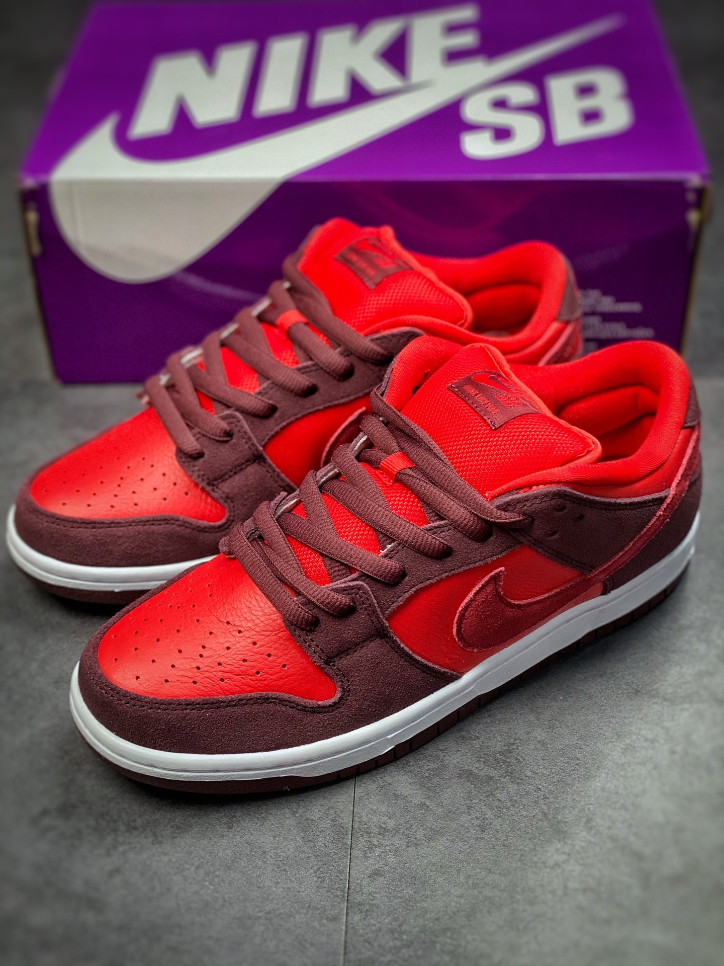 260 Nike SB Dunk Low ”Cherry” 樱桃 近日 Nike 一款名为”樱桃” DM0807-600