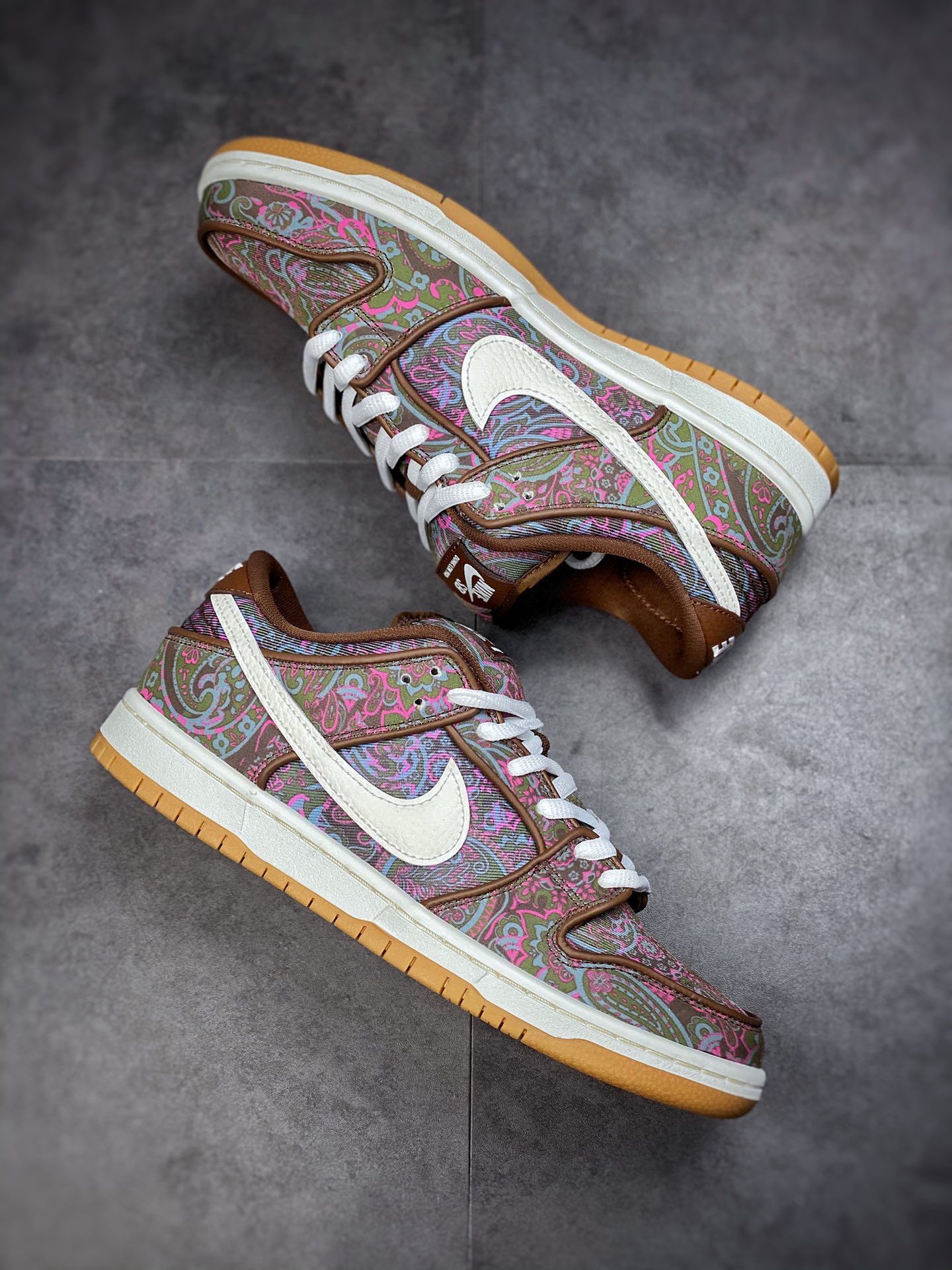 300 Nike SB Dunk Low “Paisley” 新腰果花 DH7534-200