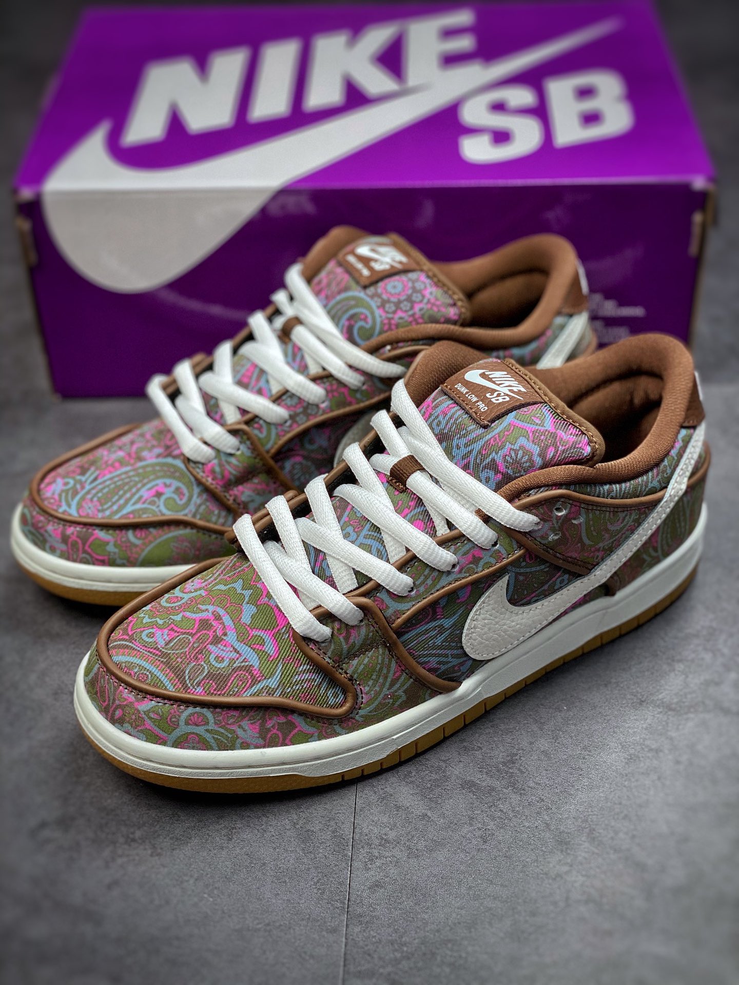 300 Nike SB Dunk Low “Paisley” 新腰果花 DH7534-200