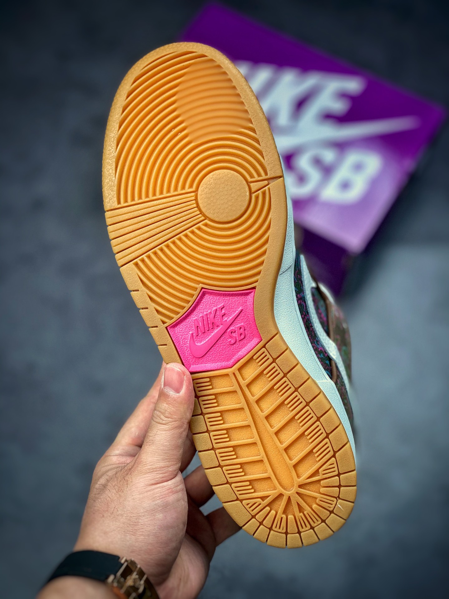 300 Nike SB Dunk Low “Paisley” 新腰果花 DH7534-200