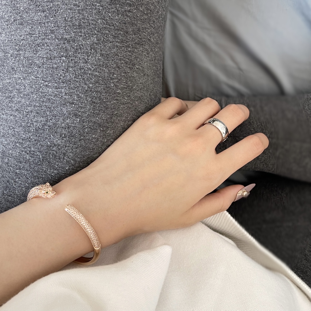 Cartier Cartier 高级珠宝系列 CNC手镶钻卡地亚细版半钻豹子手镯 均码17 超厚实 超霸气豹