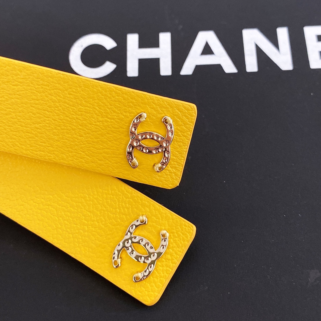 -chanel💥小羊皮 琉璃珍珠与金色金属黑 与珍珠白  *cc字母logo与正品一致. 纹理细腻*