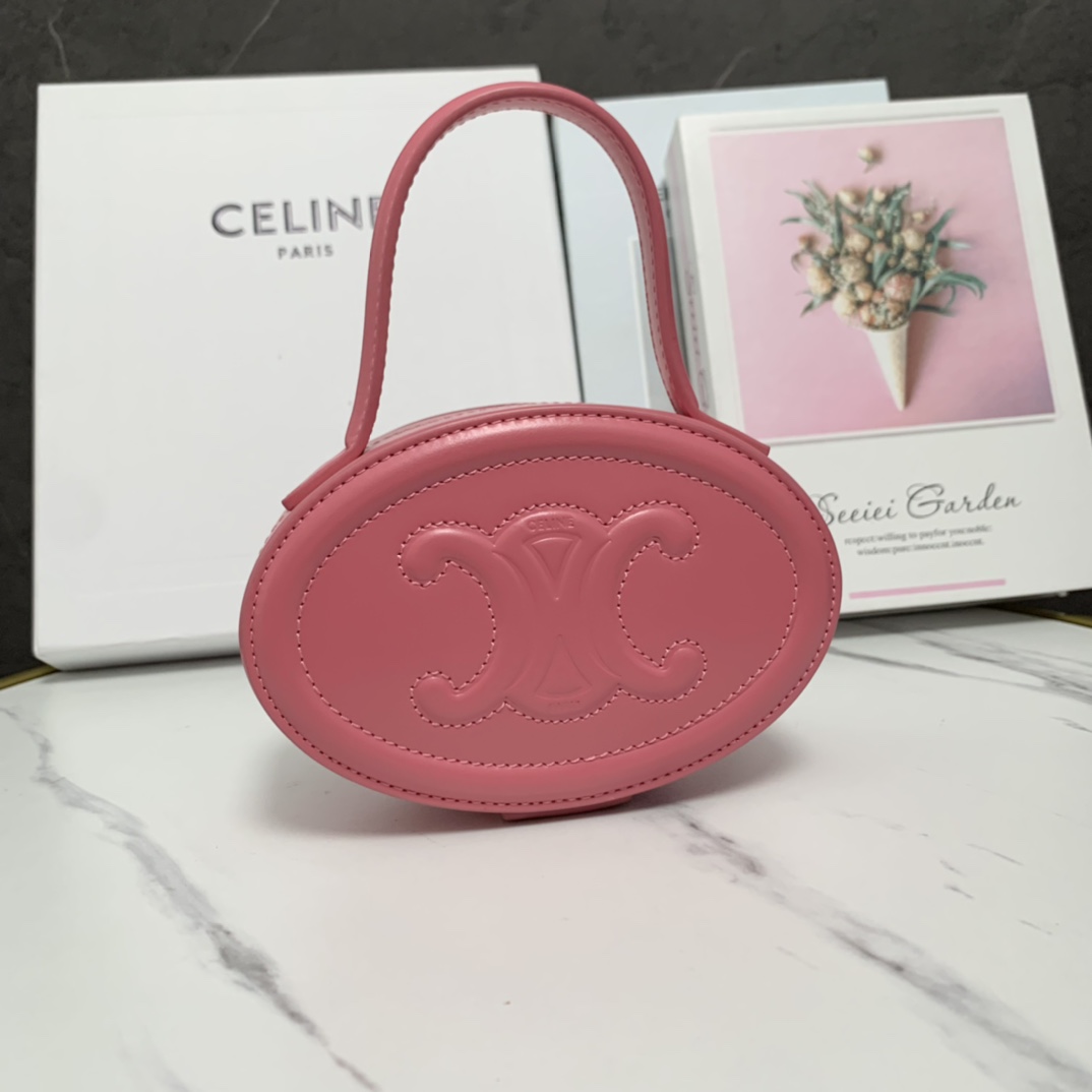 NO:183373,Genuine grade (original leather version) CL's latest hand-held mooncake bag, you can't put it down when you see it, the shape is super retro and exquisite, fashionable, unique, versatile, and beautiful, mainly summer versatile, it is simply a beautiful ceiling. It's not too much to have one hand, it can be sweet, spicy, cool, and fairy. Casual and sweetness are completely coexist!  Capacity: Except for the mobile phone that cannot be placed, lipstick, car keys, powder, tissues, and everything you need in daily life is fine. Model: 198613 Pink Size 14.5×10×5cm (with original packaging), Selin, christian louboutin, celine, louis vuitton19860909正品级（原厂皮版本） CL家最新款手提月饼包、一看见就爱不释手、造型超复古精致,时尚,独特,百搭,美得不要不要的、主要还是夏天百搭简直是颜值天花板 人手一个不过分、可甜可辣可酷可仙 休闲和甜美完全并存！容量上:除了手机放不下,口红、车钥匙、粉饼、纸巾,日常需要的东西都可以哦 型号: 198613 粉色 尺寸14.5×10×5cm(配原版包装),赛琳,christian louboutin,celine,louis vuitton,Bag