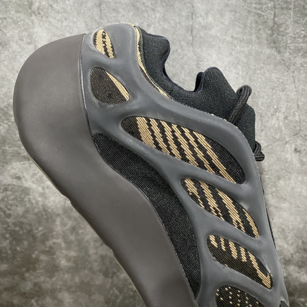 图片[7]-LW老汪版本Yeezy700v3黑铜GY0189 随着G5的倒闭 其他版本陆续清货 老汪版的异形已经是目前市售最高版本了 实拍如下 不解释细节了，终端供货 尺码：36-47-选品中心