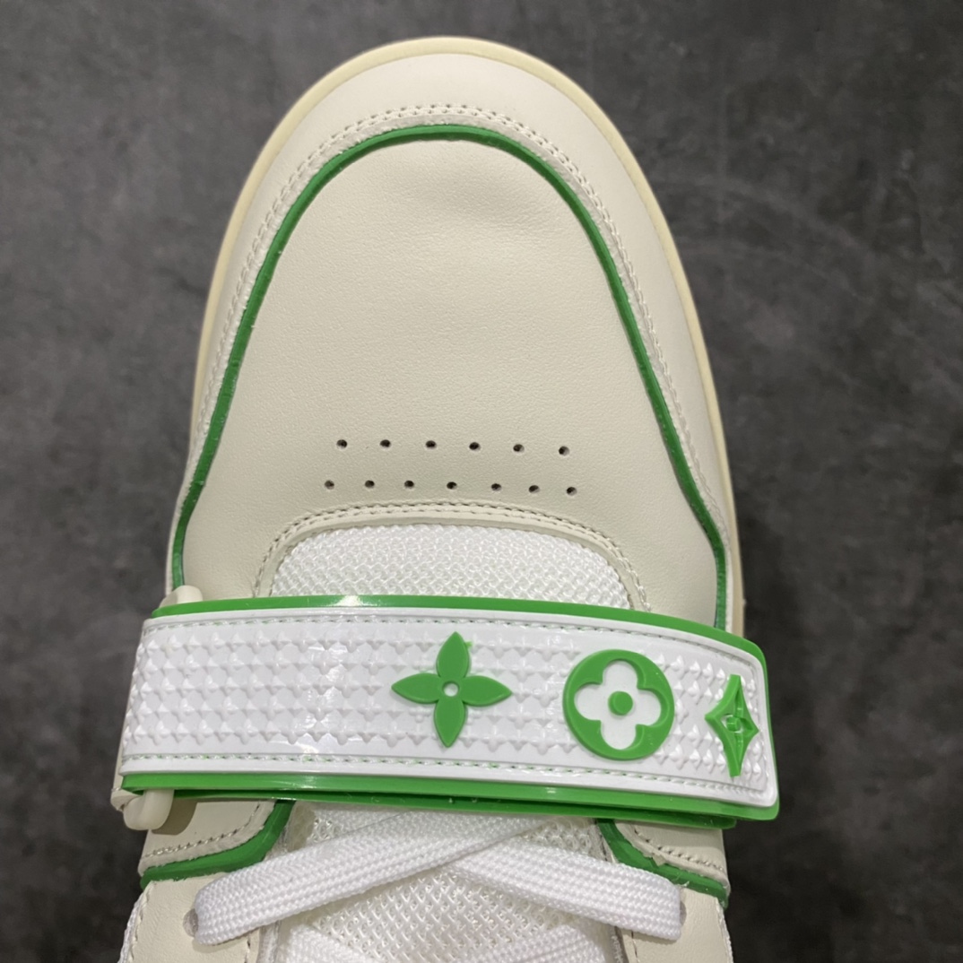 图片[6]-莞产最强版 LV Trainer白绿魔术贴 广州顶级版本 细节实拍如下所见即所得 非莆田档口货 可随意对比细节鞋型 无需过多文案描述 所有细节均可对标正品 原厂鞋舌尺码标 正确烫金字体 鞋舌厚度柔软度同步正品 原厂织麦标 一针一线纹路均同步正品 原厂刺绣立体饱满同步正品 原厂烫金手写logo 立体饱满有光泽 鞋头原厂皮料细腻柔软 原厂魔术贴 纹路清晰 原厂数据 字体粗细 大小光泽度同步正品 原厂空胶工艺 并非开胶同步正品 原厂中底布 logo清晰 原厂工艺爆裂效果 自然不刻意 一个后跟足矣秒杀所有 尺码：36-45-选品中心