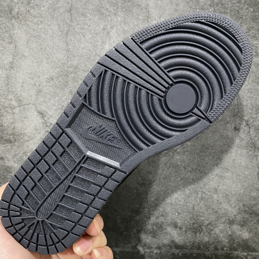 图片[9]-K版纯原 Air Jordan AJ1 Low 低帮系列 黑灰绸缎 DV1762-001 全新流水线出品 DT版本唯一平替选择 市场第二梯队最强版 全部原鞋开发 原楦原纸板开发 全鞋电脑针车 原厂内置全掌气垫 原盒内在原标 唯一Zp原版鞋带绑法 免检产品 全新2022版型 全头层皮料 完美零毛边处理 原厂配置全掌气垫 价格定位良心 几十个配色陆续出货 尺码：36 36.5 37.5 38 38.5 39 40 40.5 41 42 42.5 43 44 44.5 45 46-选品中心