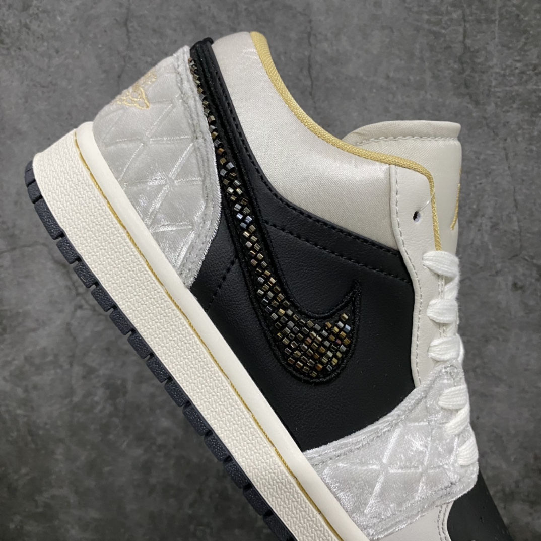 图片[7]-K版纯原 Air Jordan AJ1 Low 低帮系列 黑灰绸缎 DV1762-001 全新流水线出品 DT版本唯一平替选择 市场第二梯队最强版 全部原鞋开发 原楦原纸板开发 全鞋电脑针车 原厂内置全掌气垫 原盒内在原标 唯一Zp原版鞋带绑法 免检产品 全新2022版型 全头层皮料 完美零毛边处理 原厂配置全掌气垫 价格定位良心 几十个配色陆续出货 尺码：36 36.5 37.5 38 38.5 39 40 40.5 41 42 42.5 43 44 44.5 45 46-选品中心