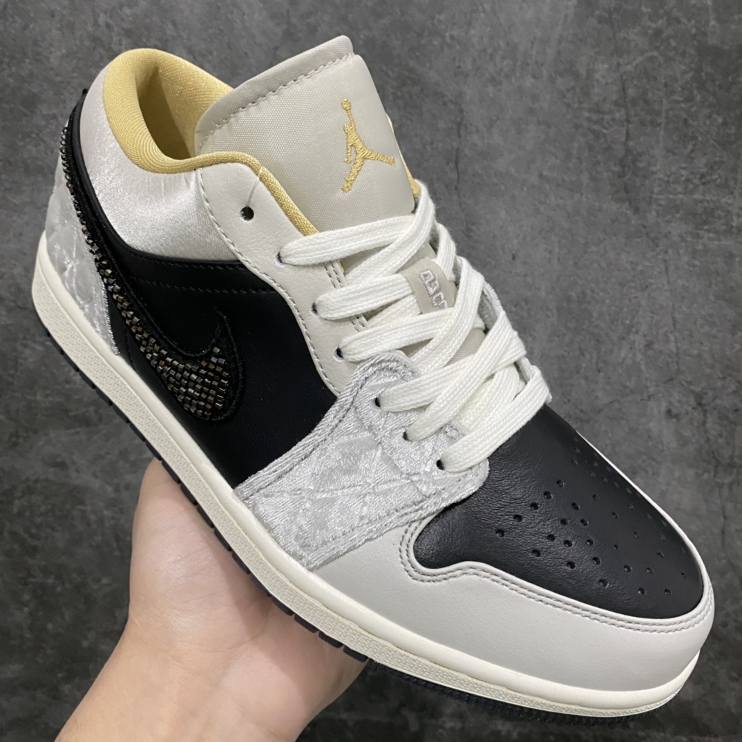 图片[3]-K版纯原 Air Jordan AJ1 Low 低帮系列 黑灰绸缎 DV1762-001 全新流水线出品 DT版本唯一平替选择 市场第二梯队最强版 全部原鞋开发 原楦原纸板开发 全鞋电脑针车 原厂内置全掌气垫 原盒内在原标 唯一Zp原版鞋带绑法 免检产品 全新2022版型 全头层皮料 完美零毛边处理 原厂配置全掌气垫 价格定位良心 几十个配色陆续出货 尺码：36 36.5 37.5 38 38.5 39 40 40.5 41 42 42.5 43 44 44.5 45 46-选品中心