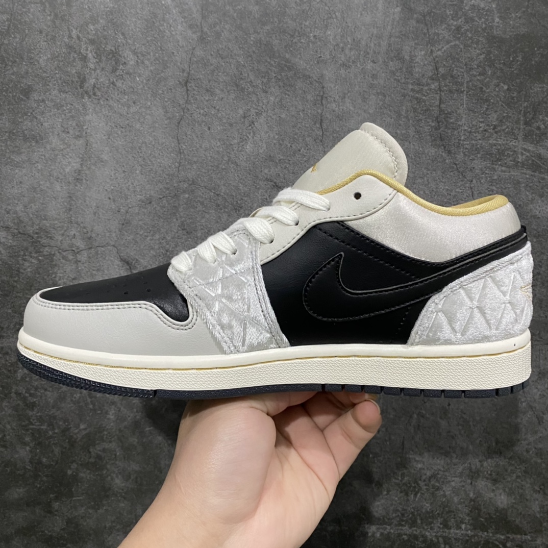 图片[2]-K版纯原 Air Jordan AJ1 Low 低帮系列 黑灰绸缎 DV1762-001 全新流水线出品 DT版本唯一平替选择 市场第二梯队最强版 全部原鞋开发 原楦原纸板开发 全鞋电脑针车 原厂内置全掌气垫 原盒内在原标 唯一Zp原版鞋带绑法 免检产品 全新2022版型 全头层皮料 完美零毛边处理 原厂配置全掌气垫 价格定位良心 几十个配色陆续出货 尺码：36 36.5 37.5 38 38.5 39 40 40.5 41 42 42.5 43 44 44.5 45 46-选品中心