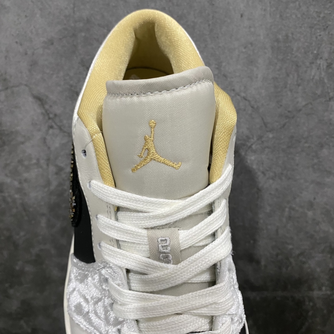 图片[8]-K版纯原 Air Jordan AJ1 Low 低帮系列 黑灰绸缎 DV1762-001 全新流水线出品 DT版本唯一平替选择 市场第二梯队最强版 全部原鞋开发 原楦原纸板开发 全鞋电脑针车 原厂内置全掌气垫 原盒内在原标 唯一Zp原版鞋带绑法 免检产品 全新2022版型 全头层皮料 完美零毛边处理 原厂配置全掌气垫 价格定位良心 几十个配色陆续出货 尺码：36 36.5 37.5 38 38.5 39 40 40.5 41 42 42.5 43 44 44.5 45 46-选品中心