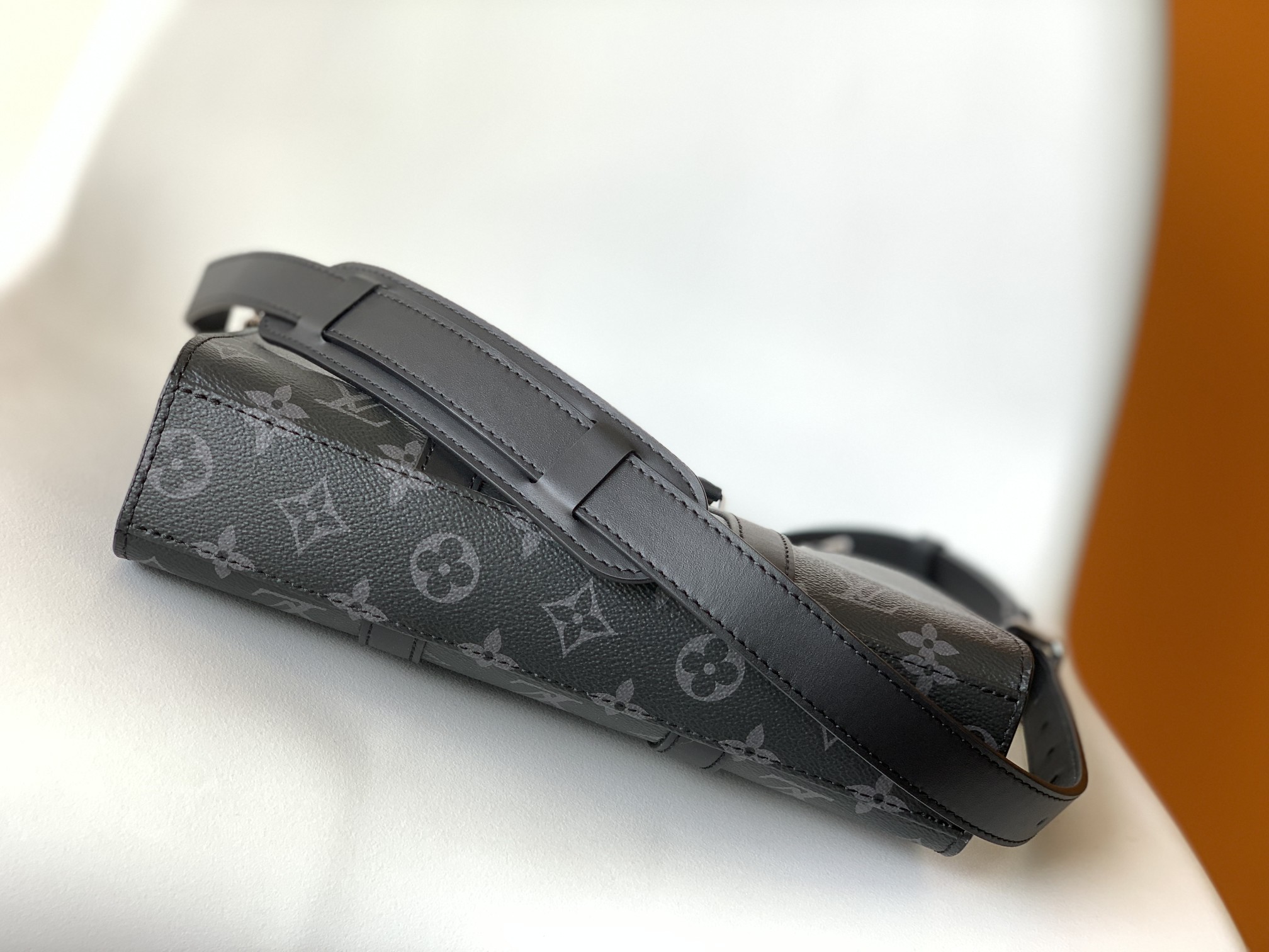 顶级原单 独家实拍M59960压花 M46098黑花全新 Sac Plat Cross 手袋以经典 Sa