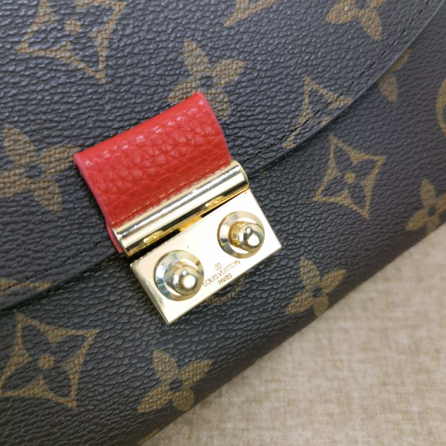 Damier Wallet - Style Inspiration