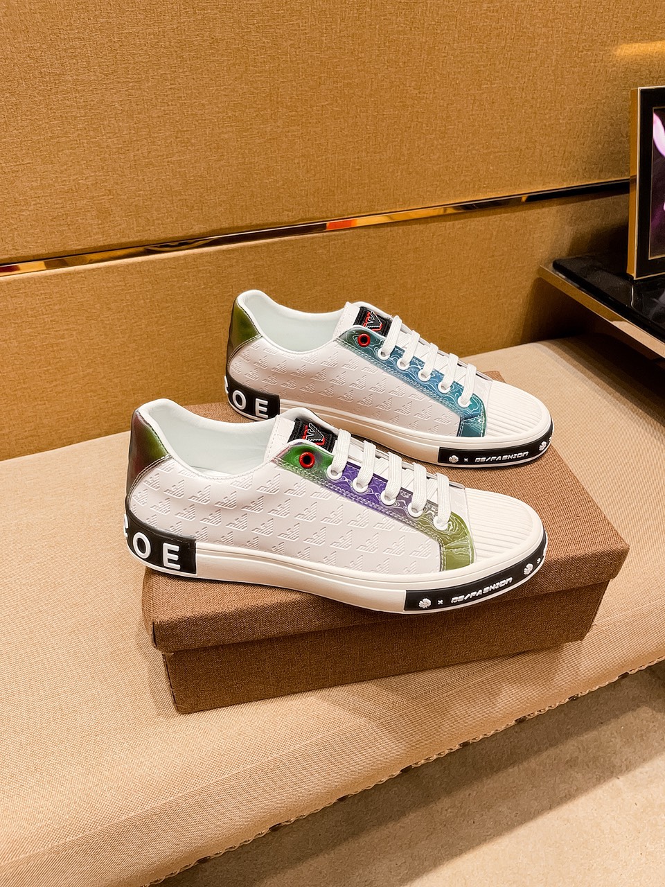 I0 阿玛尼 男鞋高端品牌 官网1：1最新力作：鞋面采用意大利进口头层牛皮搭配舒透气内里➕原版防滑耐磨大底制作 ，让行走更加便捷舒适，惊世之作，与官方的质量相比美的1：1复刻[色]打造时尚个性衬托你的与众不同潮男必备!经典