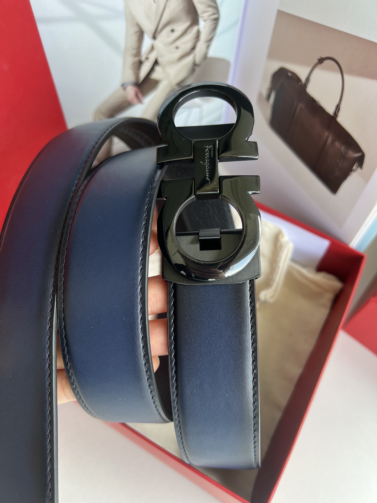 Ferragamo菲拉格慕   8字款金属扣自动款男士3.5cm腰带