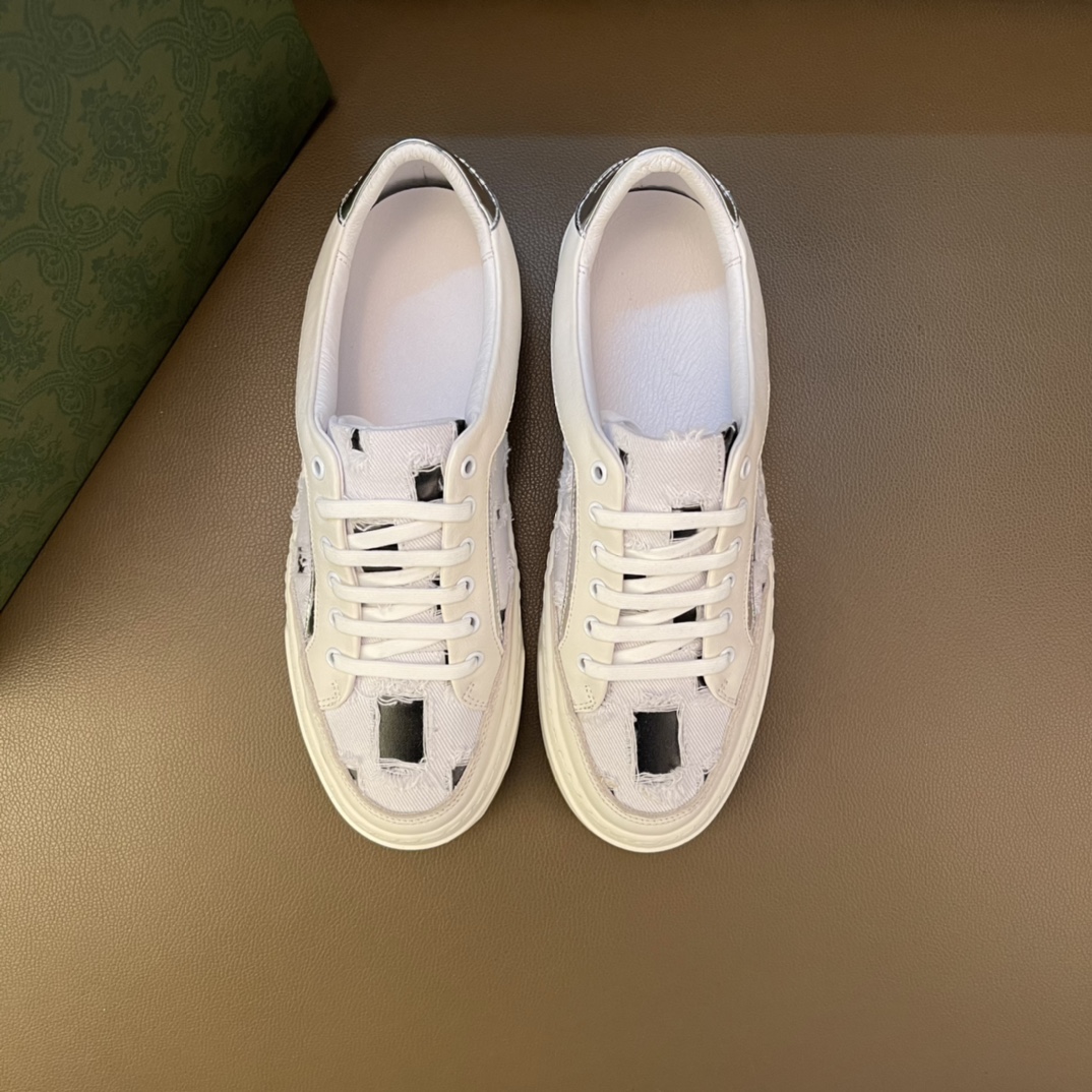 I5  高品质欧美大师设计简洁高档大气，专柜品质值得信赖，面料进口顶级牛皮 。😍 牛皮内里🐑 做工精细，专柜原版大底，上脚舒适百搭，潮男乐福专属定制，小 麦昆 Alexander McQueen  适合司机户外行车🚗 休闲鞋系列之首 男鞋