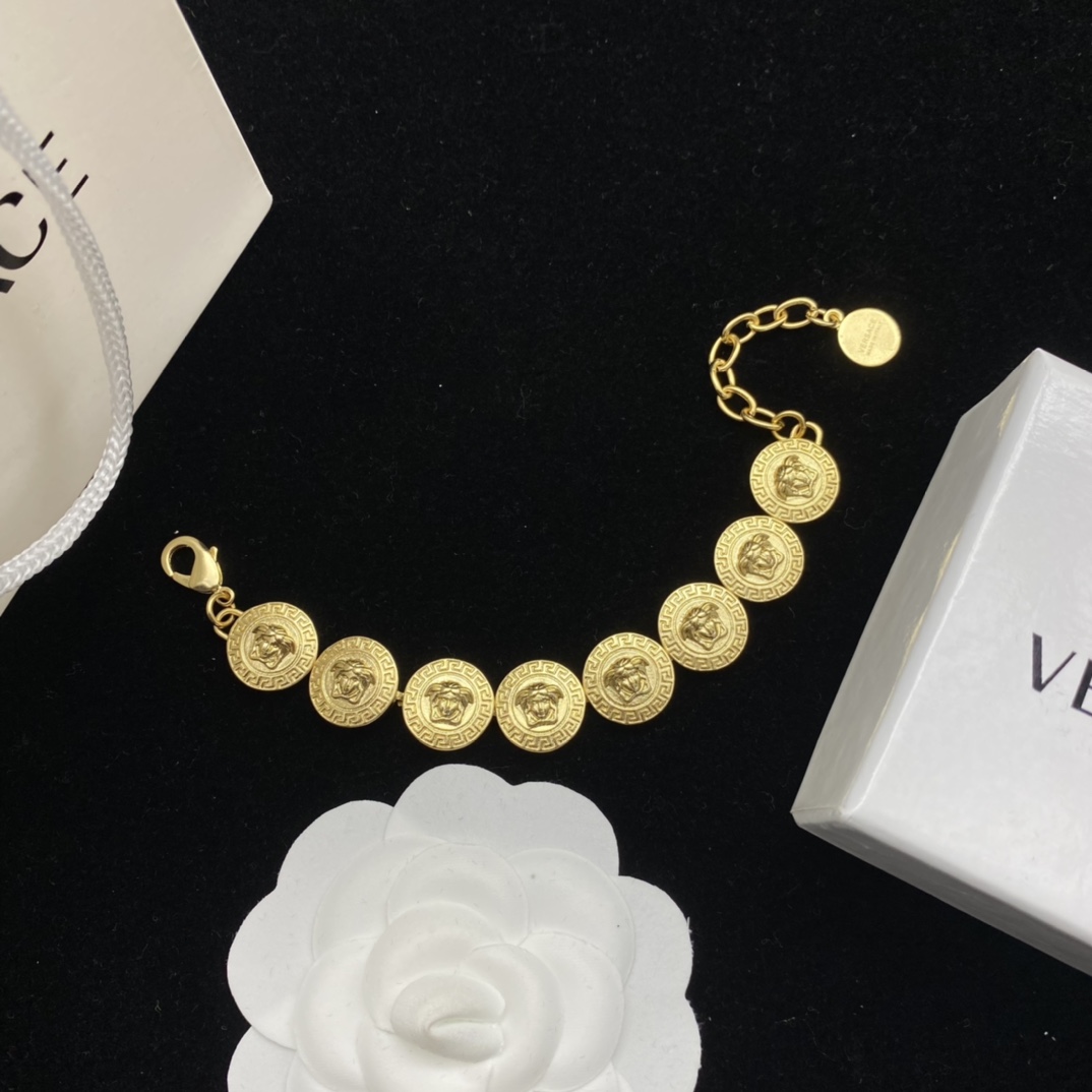 Versace Jewelry Bracelet Replica 2023 Perfect Luxury
 Vintage