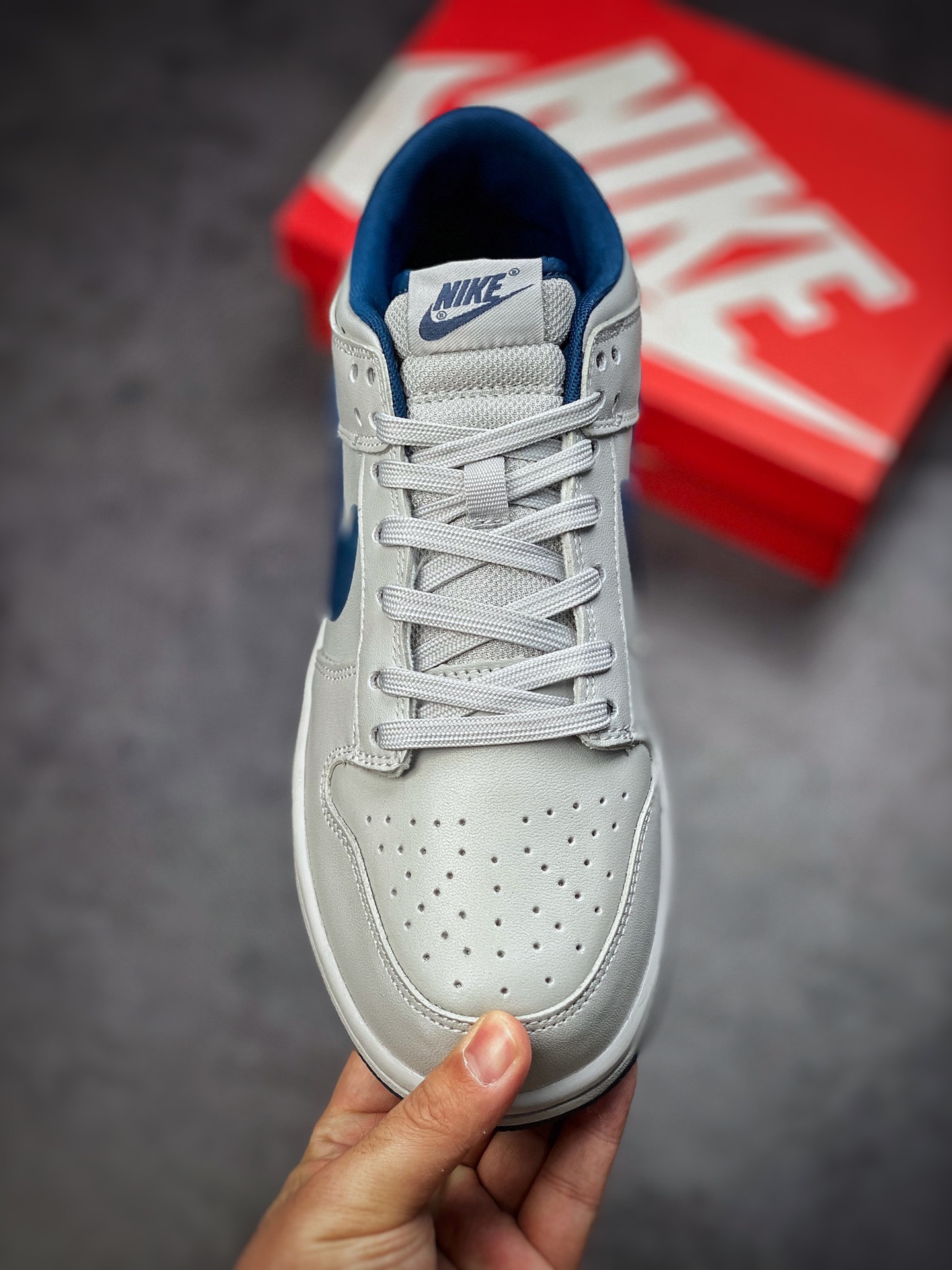 260 Nike Dunk SB Low 水泥灰蓝 诞生于2002年的Nike Dunk SB 316272-328