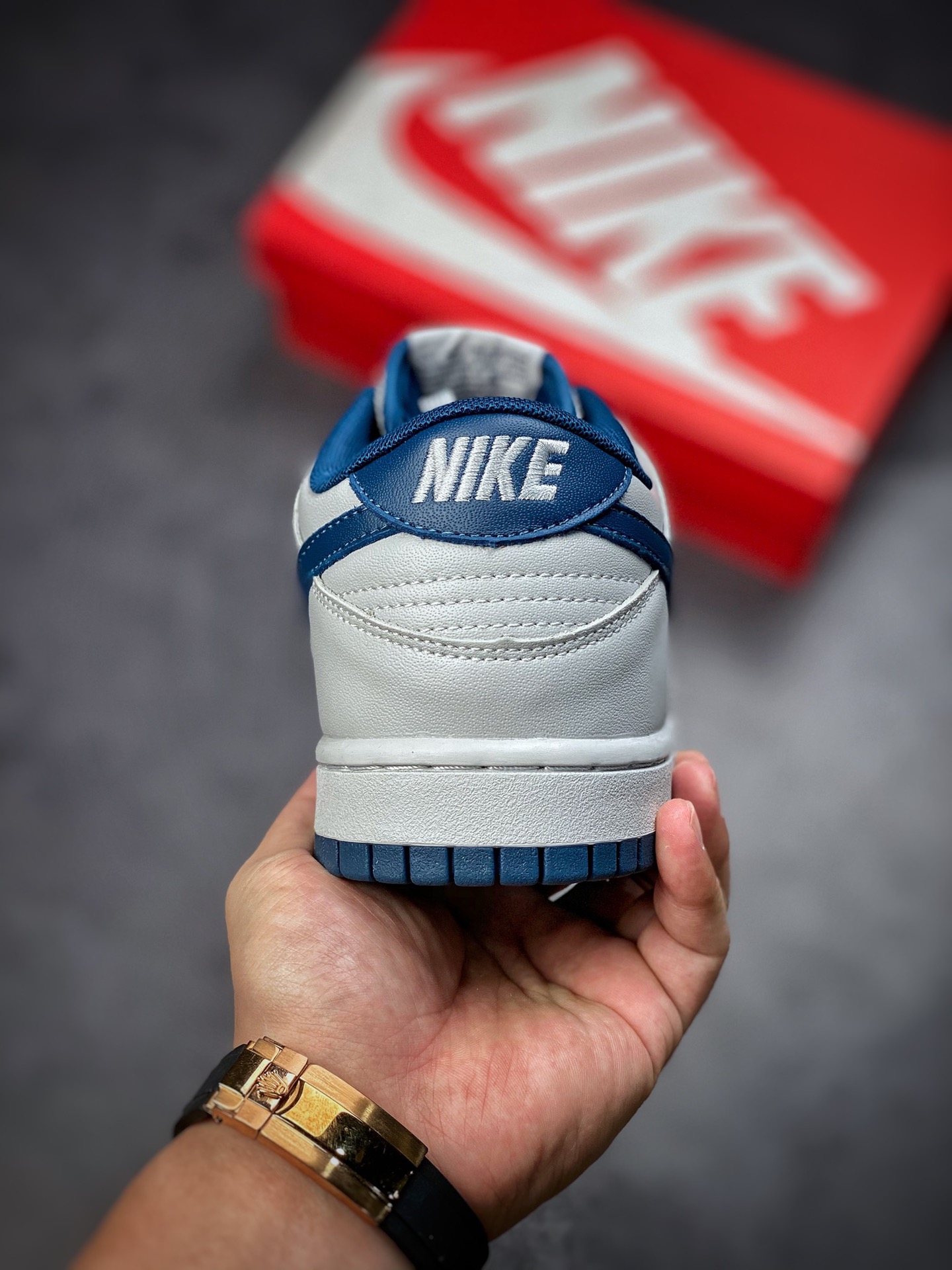260 Nike Dunk SB Low 水泥灰蓝 诞生于2002年的Nike Dunk SB 316272-328
