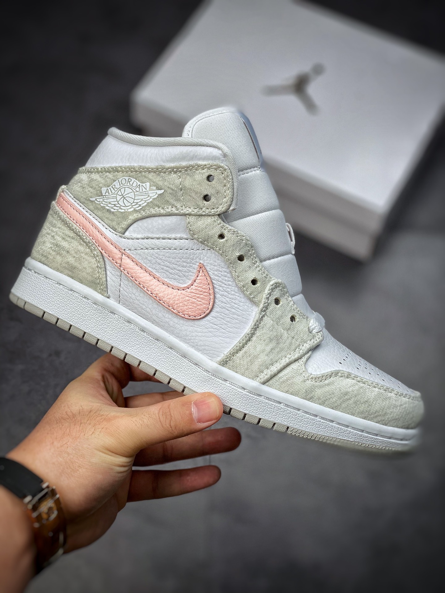 260 原装裸鞋级 市面最高工艺产物 Air Jordan 1 Mid 纯原系列 DN4045-001