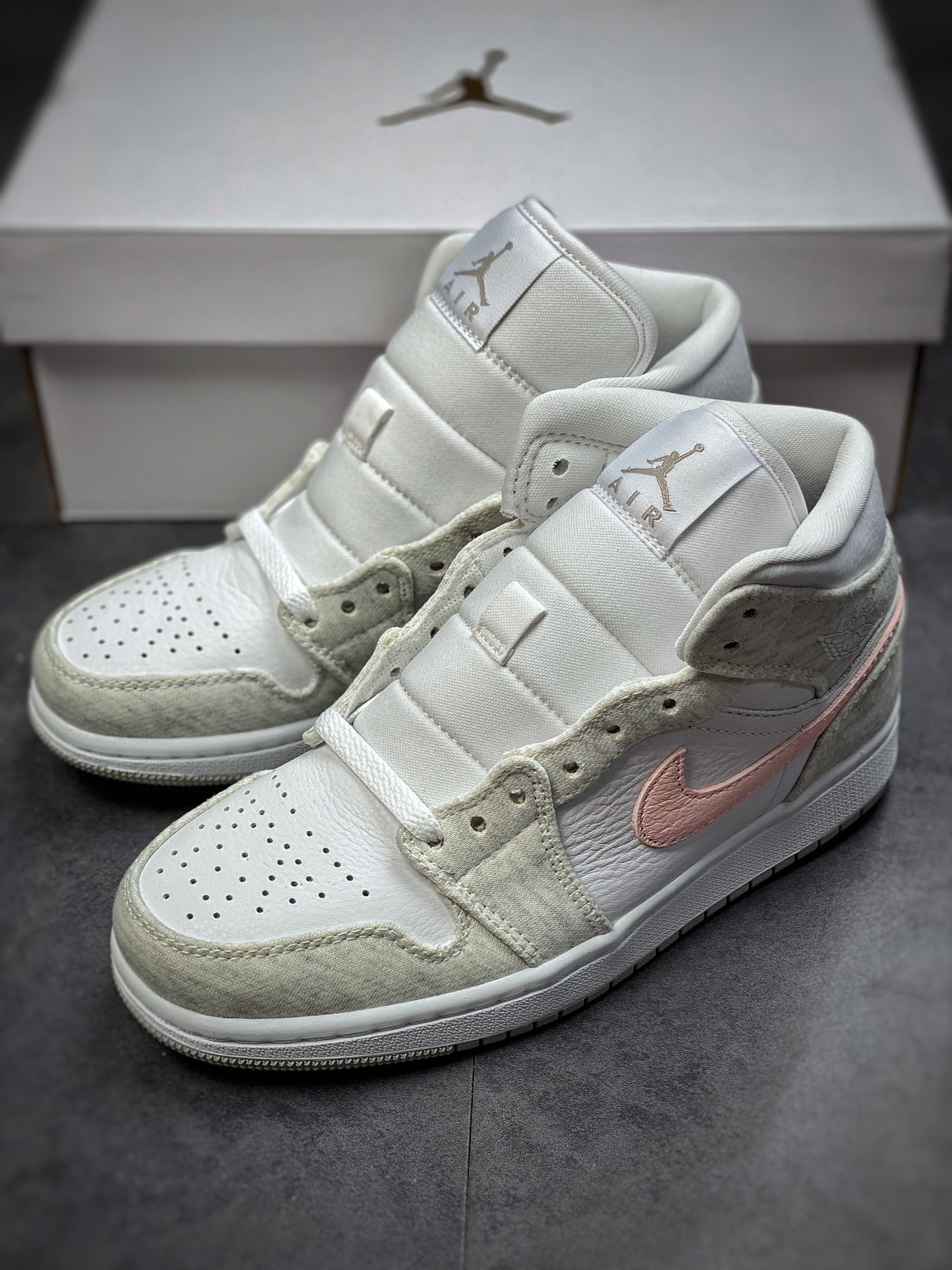 260 原装裸鞋级 市面最高工艺产物 Air Jordan 1 Mid 纯原系列 DN4045-001