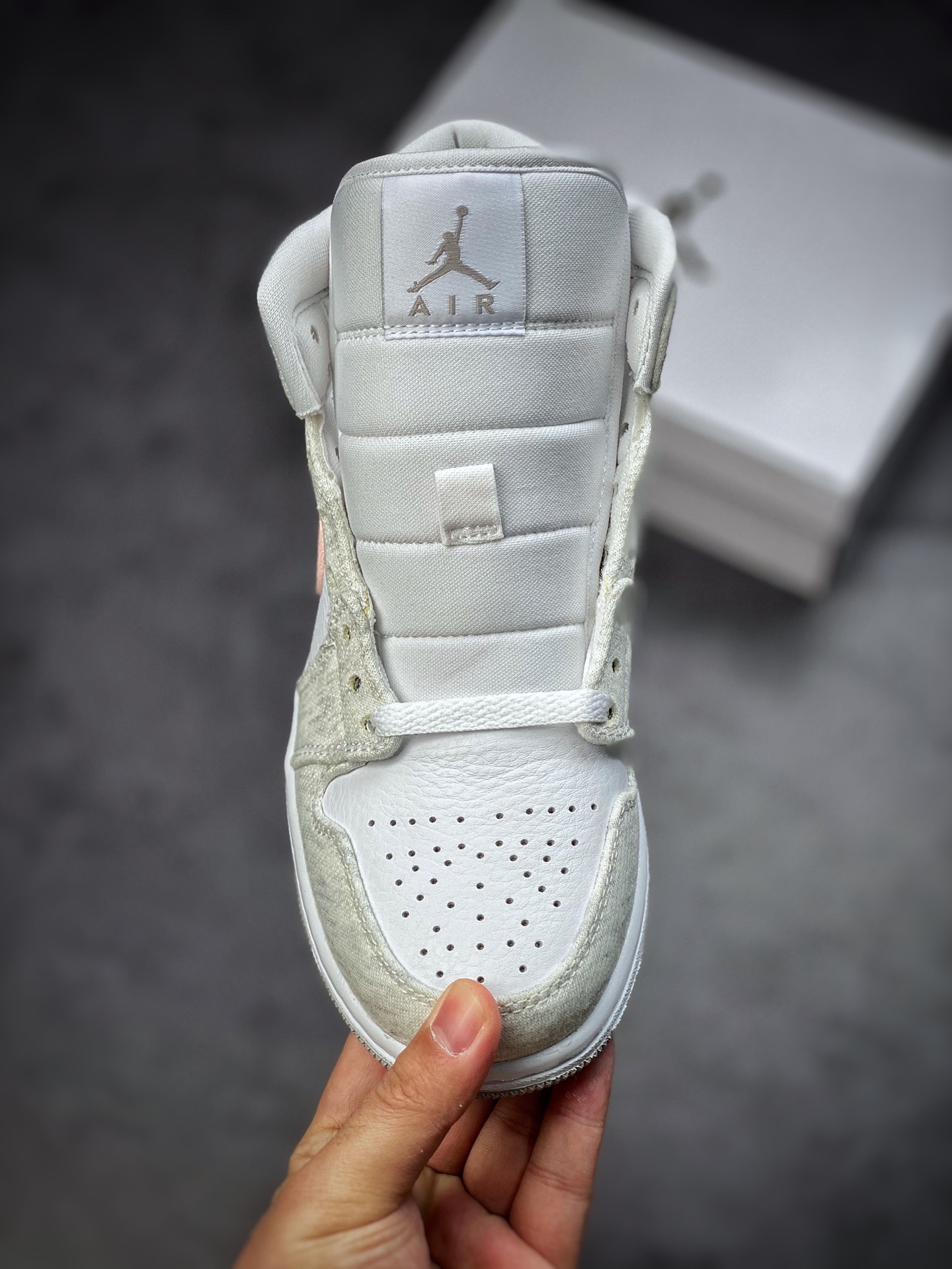 260 原装裸鞋级 市面最高工艺产物 Air Jordan 1 Mid 纯原系列 DN4045-001