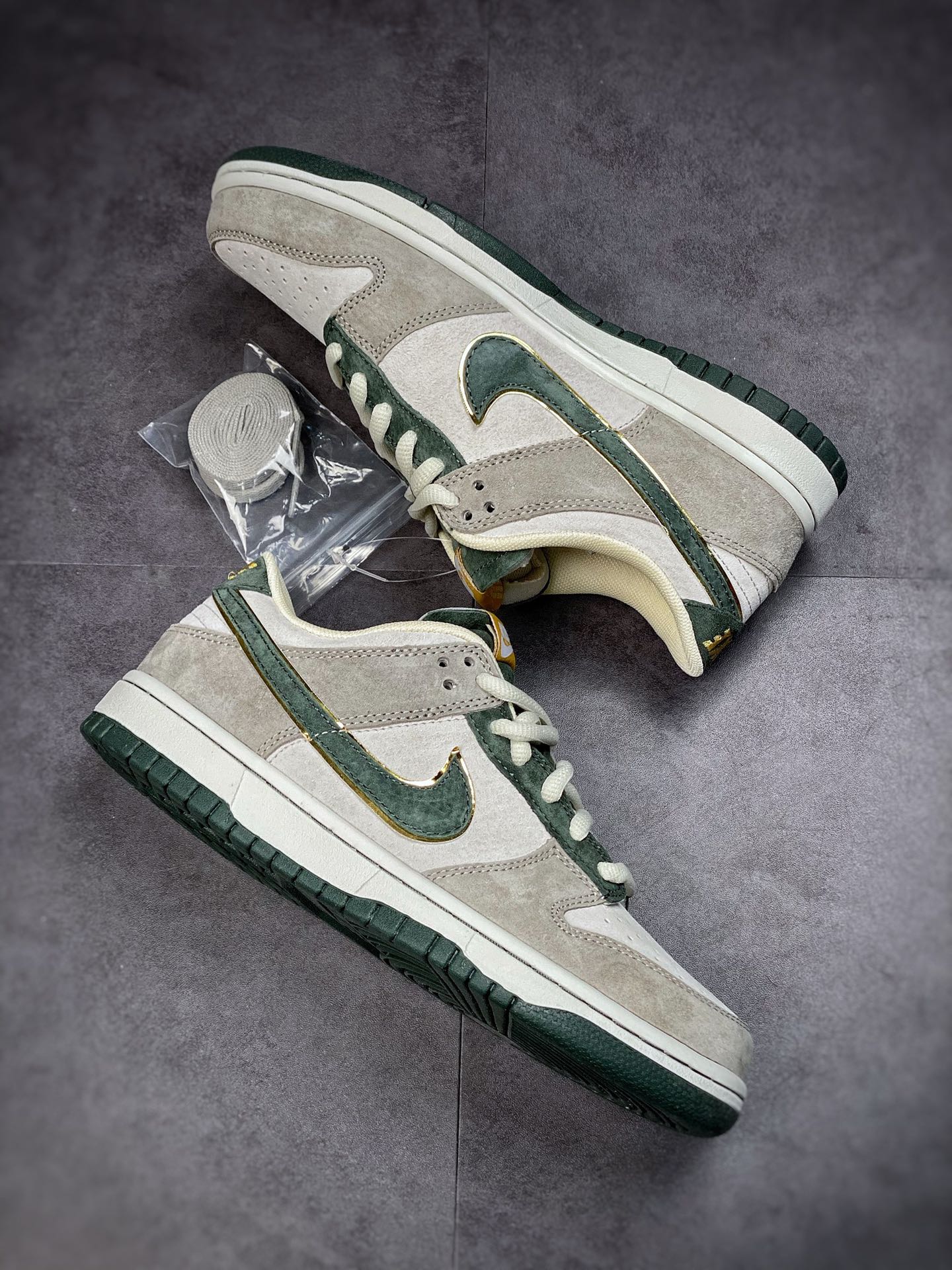 200  Otomo Katsuhiro x Nike SB Dunk Low ”Steamboy OST” 大友克洋联名 LF0039-002