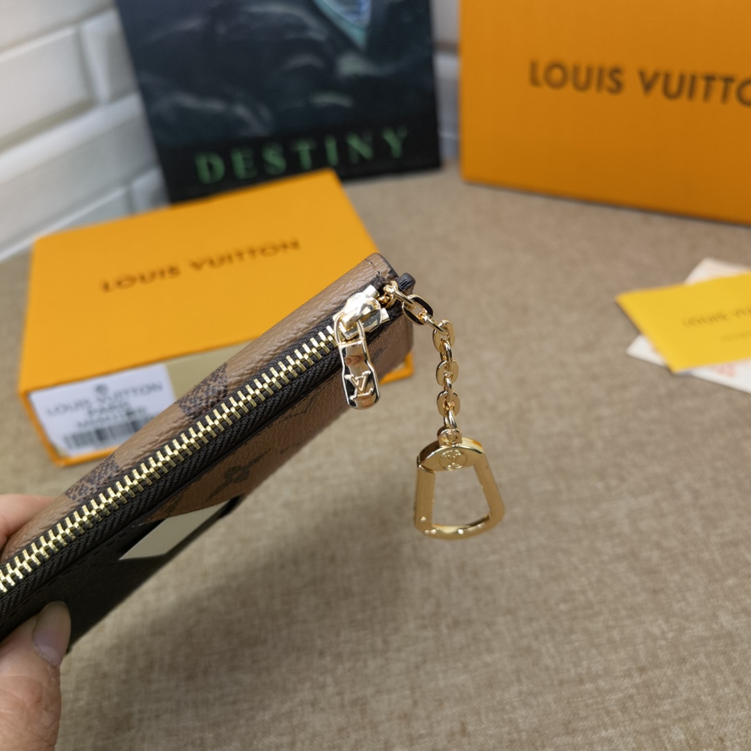 Card holder with cards