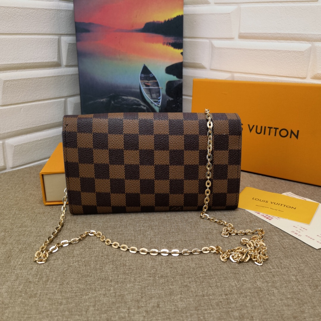 Damier Wallet - Interior Detail