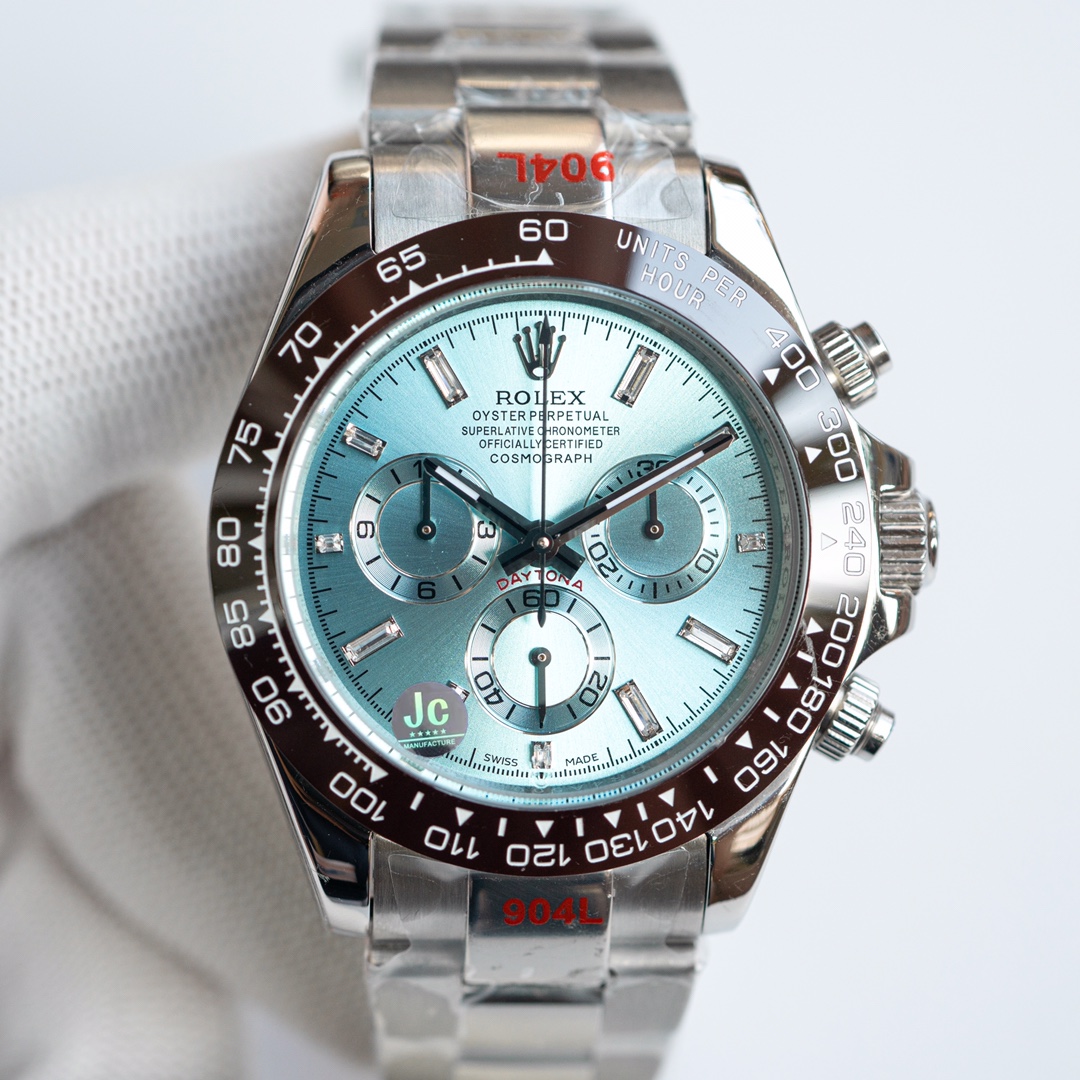 NO:143487,The top version of the cosmic model Ditona 116508 watch! The original one-to-one mold opening, with a diameter of 40 millimeters using a movement. This is a stable chronograph function movement, and the thickness is consistent with the original, completing a perfect top-level reproduction! ! In addition, the shell is cast with 904L stainless steel and is electroplated with 2N18 gold. The color is more prominent and the luster is brighter, which is closer to 18k gold! The crown is equipped with a screw-in three-button lock triple waterproof system, which is more waterproof! ! In addition, the mirror uses high-brightness sapphire glass, original invisible wheat head, Oyster insurance discount with 5mm easy-to-adjust chain link stretching system, the latest artifact! I have been imitated and never surpassed. Only by constantly breaking through myself can I lead the pioneer! ! ! , gold19860909顶级版本宇宙计型迪通拿116508腕表！ 原版一比一开模,直径40毫采用机芯,这是一款稳定计时功能机芯,并且达到厚度与原装一致,完成完美的顶级复刻！！ 另外外壳沿用904L精钢铸造配以2N18金电镀,颜色更突出,光泽更明亮,与18k黄金更接近！表冠以旋入式三扣锁三重防水系统,防水更严密！！加上镜面采用高亮度蓝宝石玻璃,原装隐形麦头,蚝式保险摺扣配5毫米易调链节伸展系统,最新神器！ 一直被模仿,从未被超越,只有不停突破自已,才能领导先驱！！！,,gold,Watch