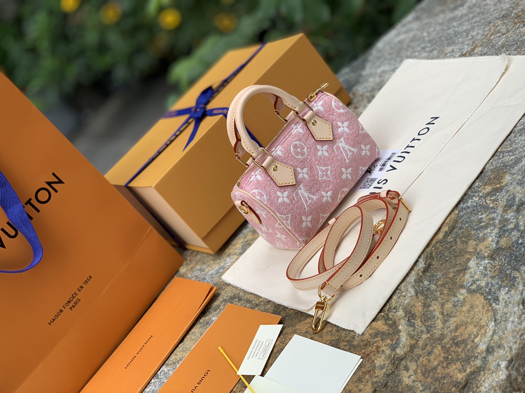 🌼 m81213粉色尺寸16 x 10 x 7.5CM 百分百原厂渠道货！2022限定牛仔nano，官网