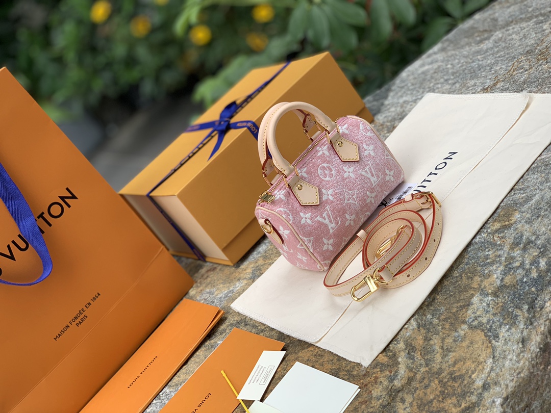 🌼 m81213粉色尺寸16 x 10 x 7.5CM 百分百原厂渠道货！2022限定牛仔nano，官网