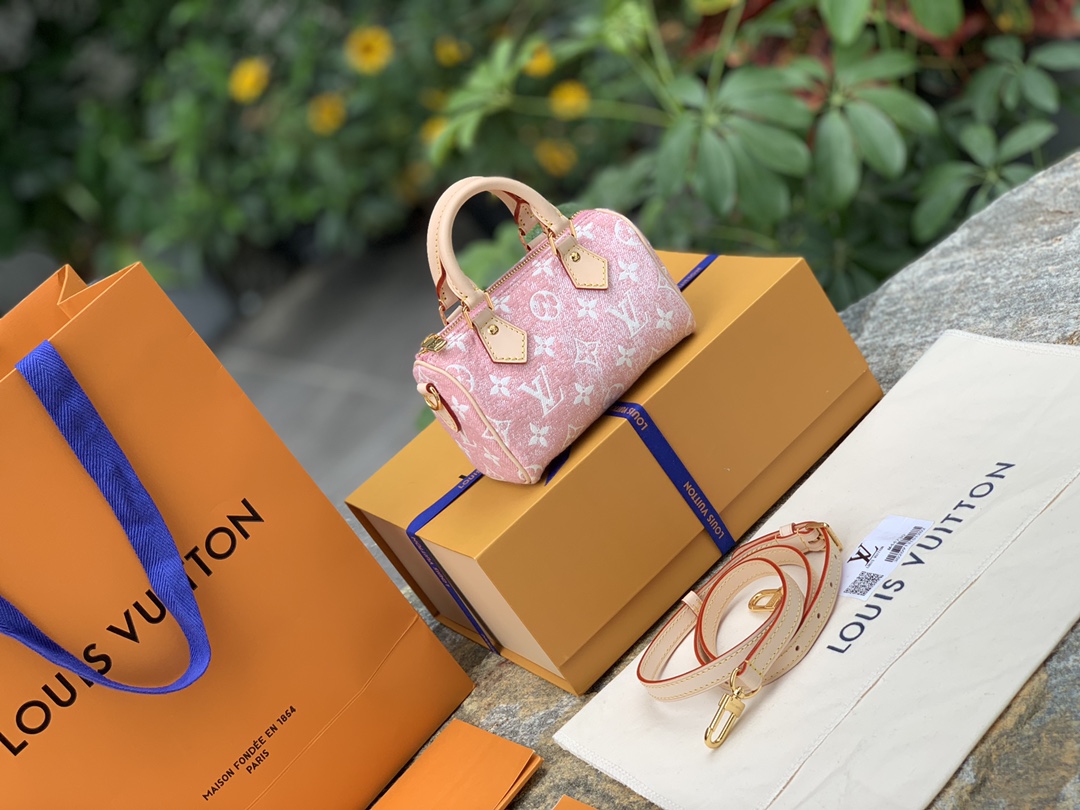 🌼 m81213粉色尺寸16 x 10 x 7.5CM 百分百原厂渠道货！2022限定牛仔nano，官网