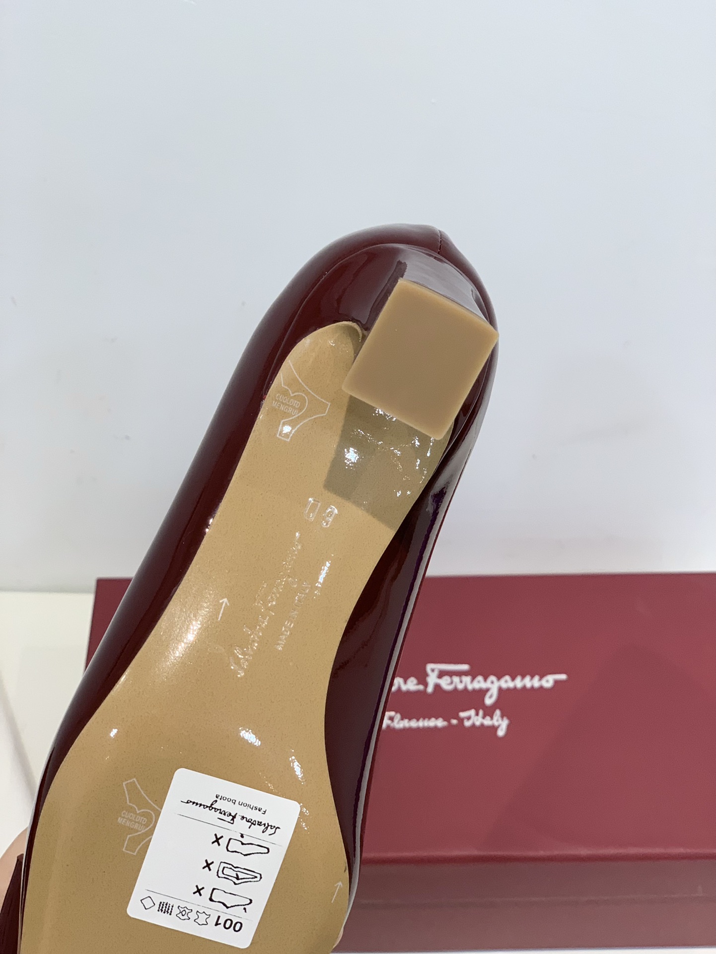 顶级版本SFsalvatoreFerraga*o️菲拉*慕中古款方头中跟小跟油边蝴蝶结单鞋️中古店才有的