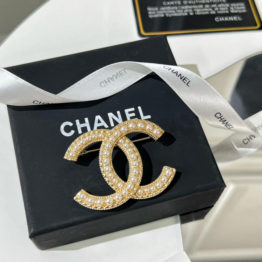 新款☑️CHANEL香奈儿双c珍珠胸针
